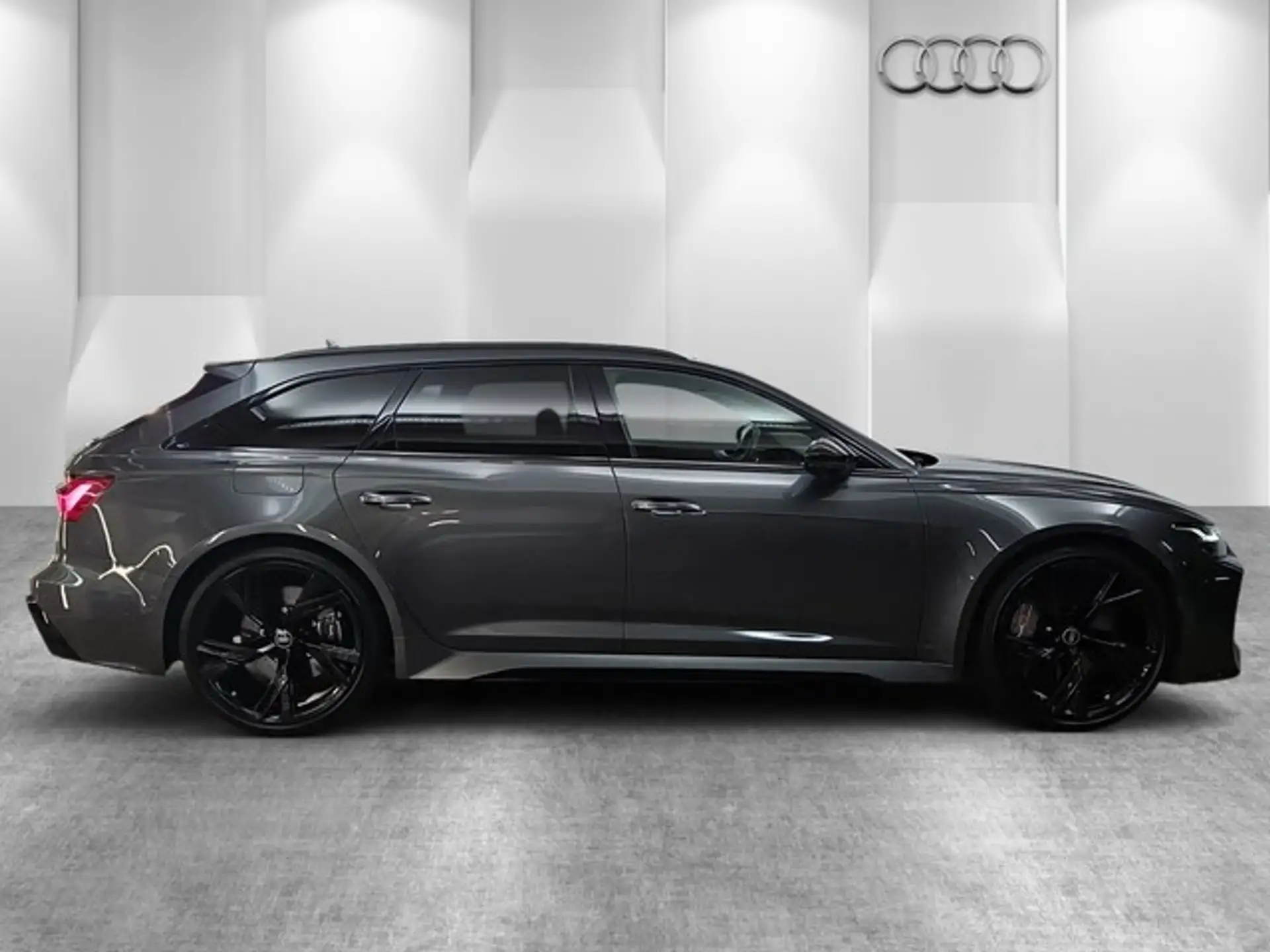 아우디 Audi RS6 4.0 TFSI 2023 블랙 사진 7