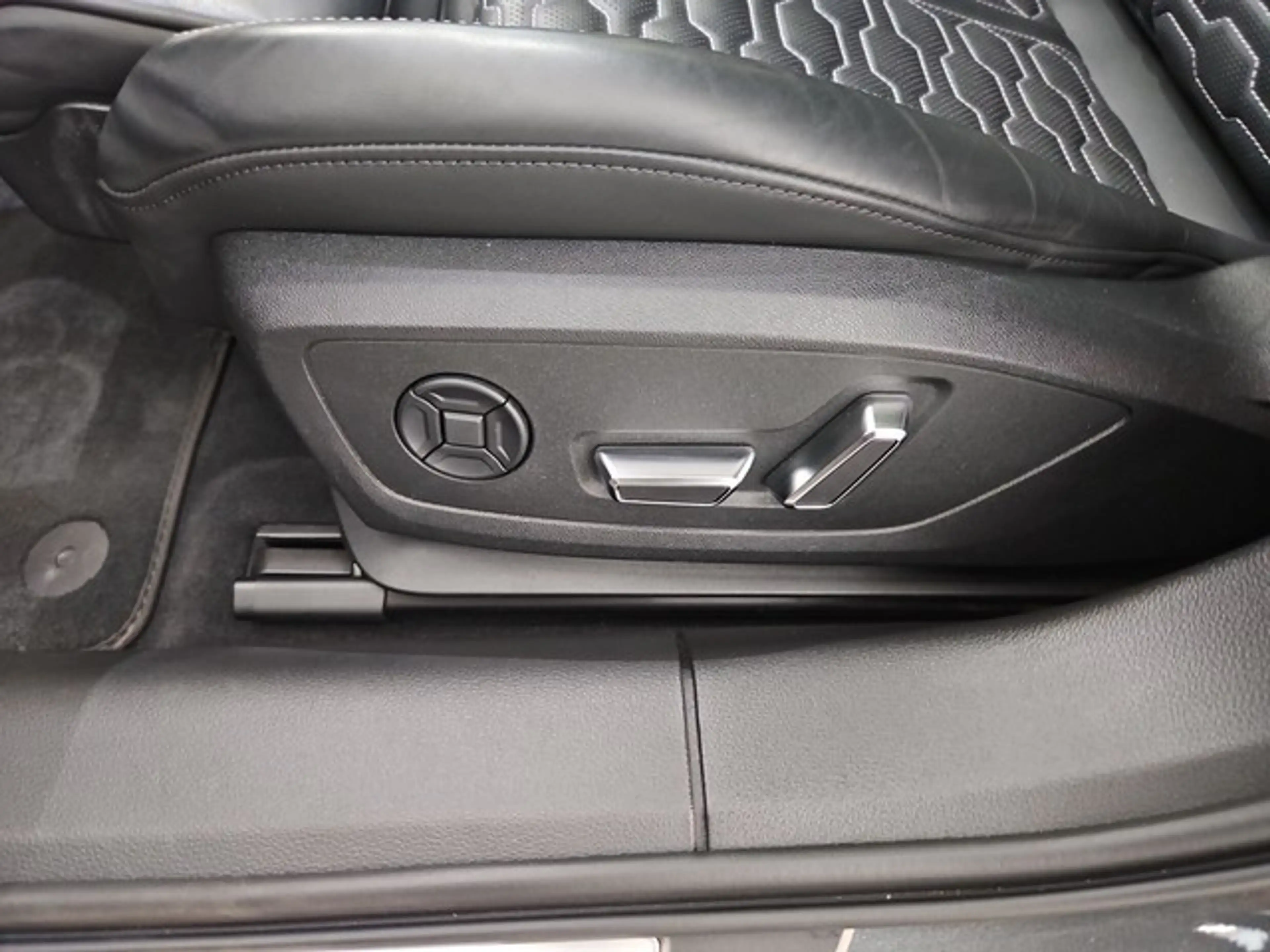 Audi RS6 RS 6 Avant AHK ACC MATRIX LED LEDER PANO KAMERA... — photo 6