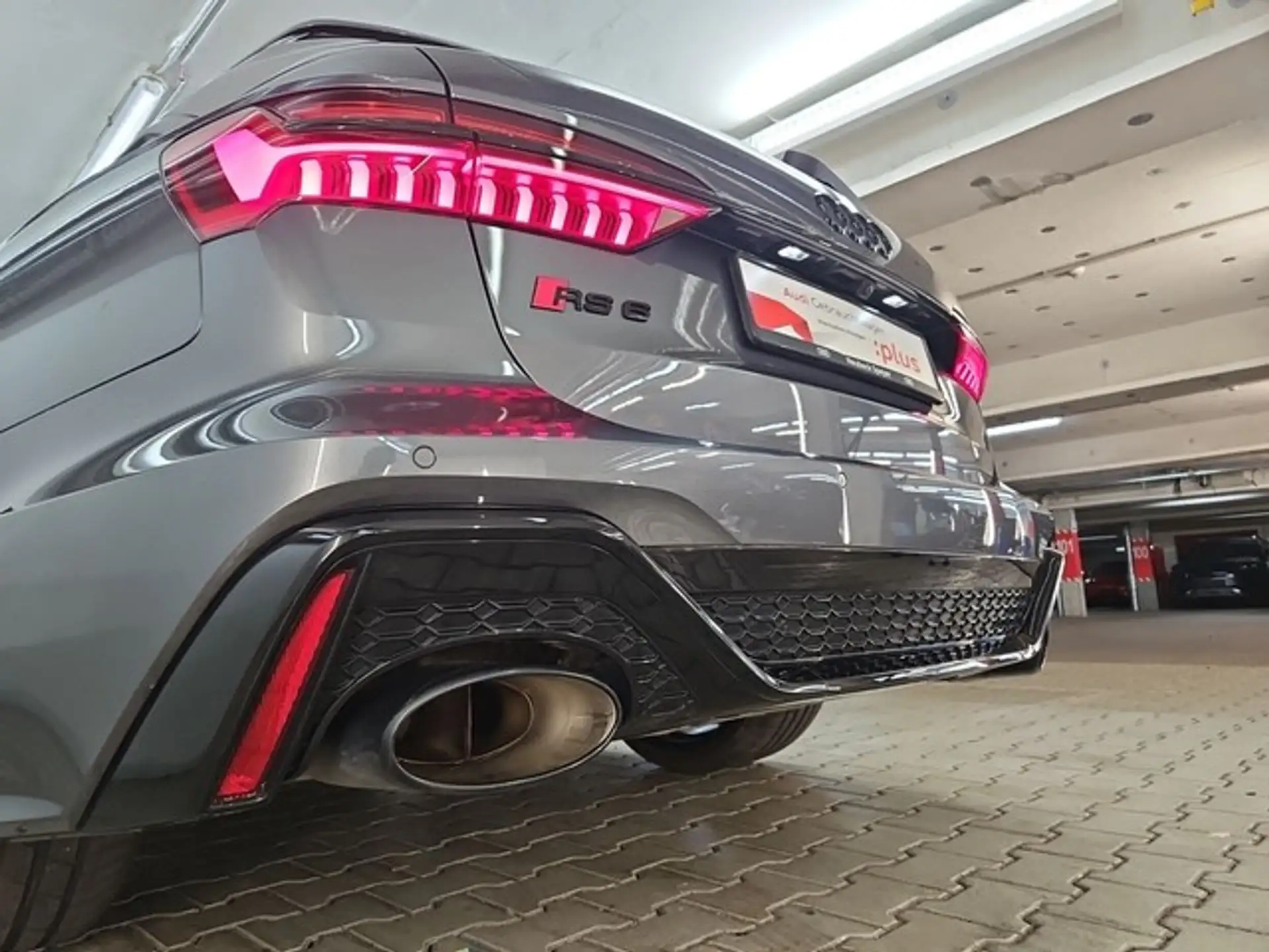 아우디 Audi RS6 4.0 TFSI 2023 블랙 사진 5