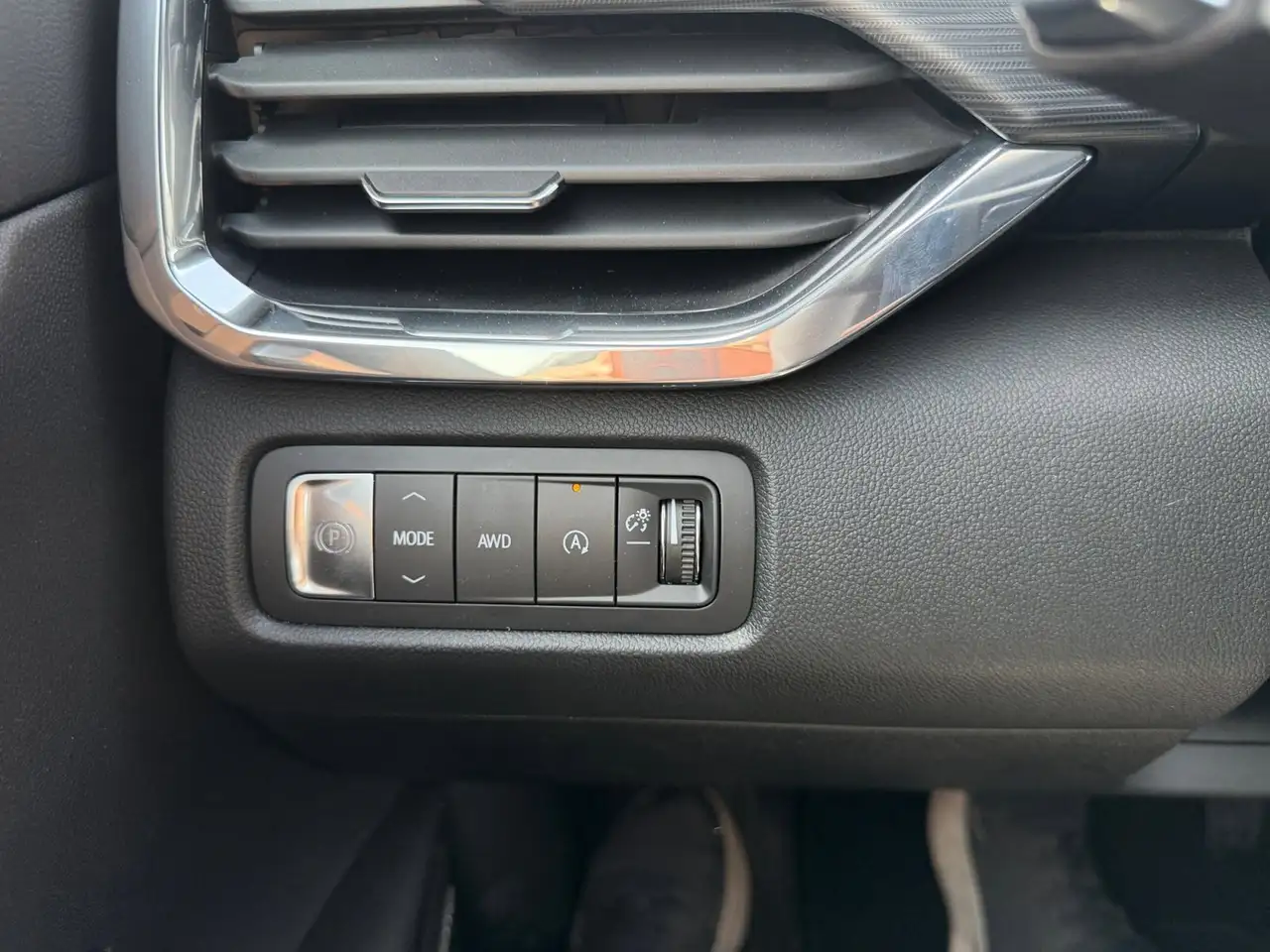 GMC Acadia снимка GMC Acadia