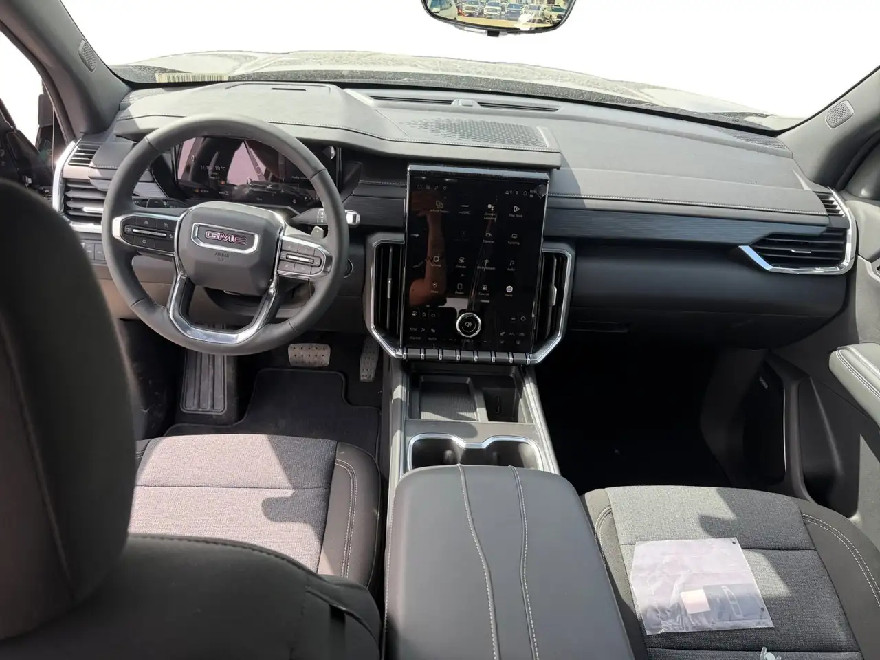 GMC Acadia снимка GMC Acadia