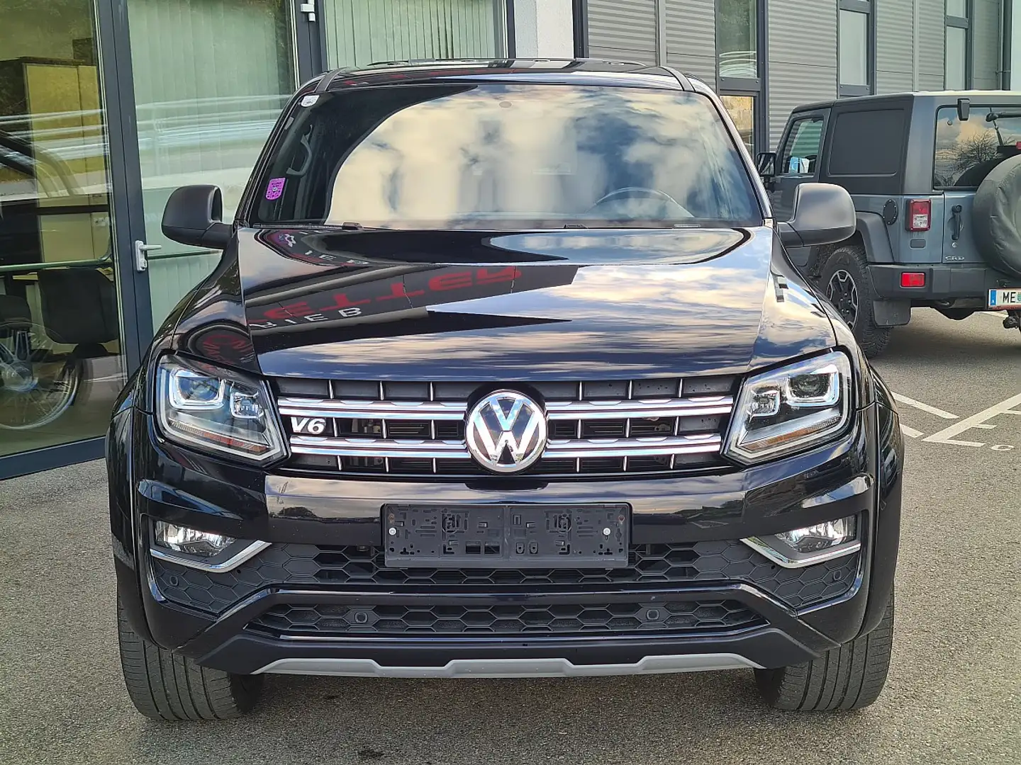 Volkswagen Amarok DoubleCab Comfortline 3,0 TDI 4Motion Aut. Schwarz - 2