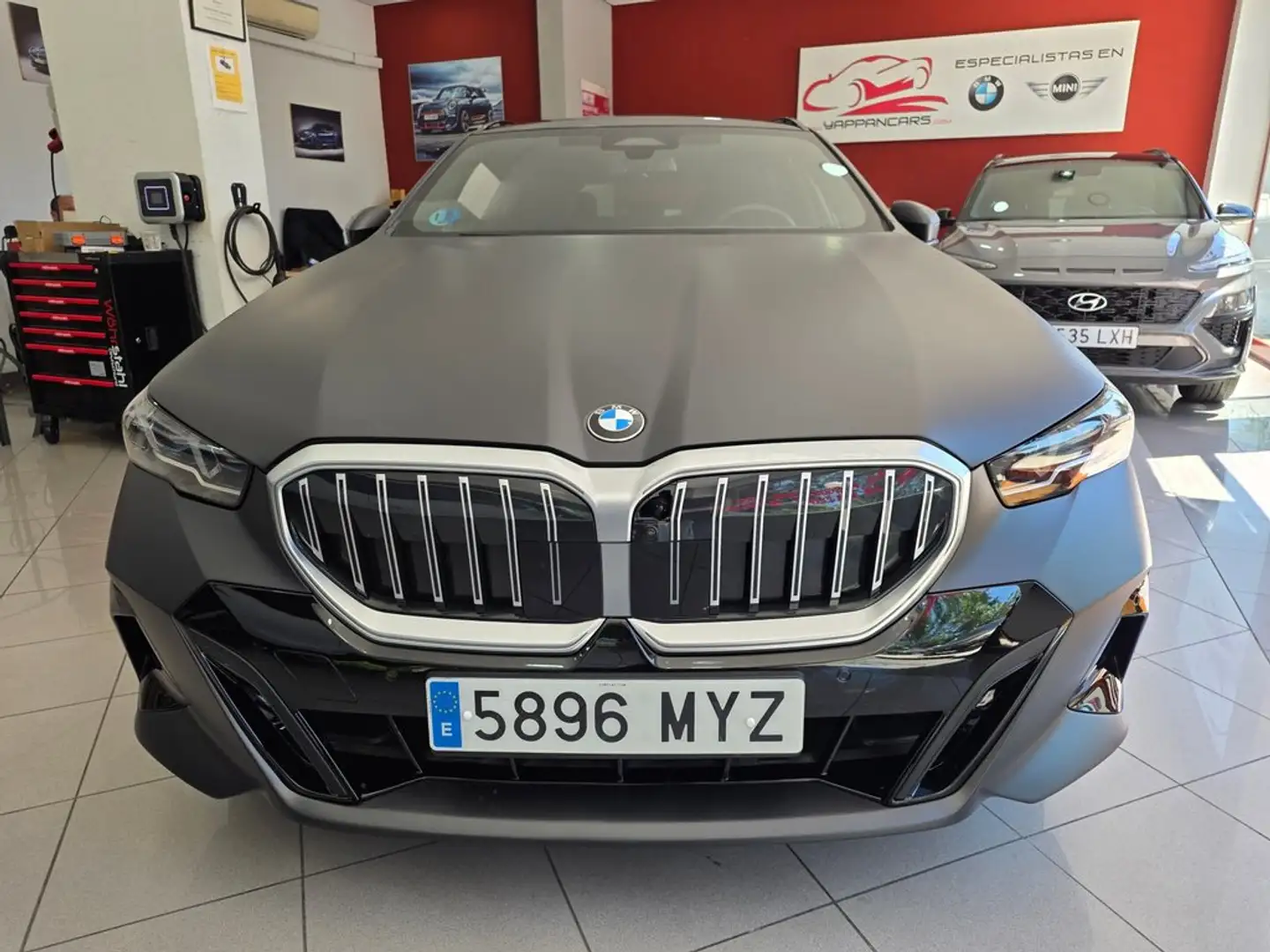 BMW 520 520d xDrive Touring Gris - 2