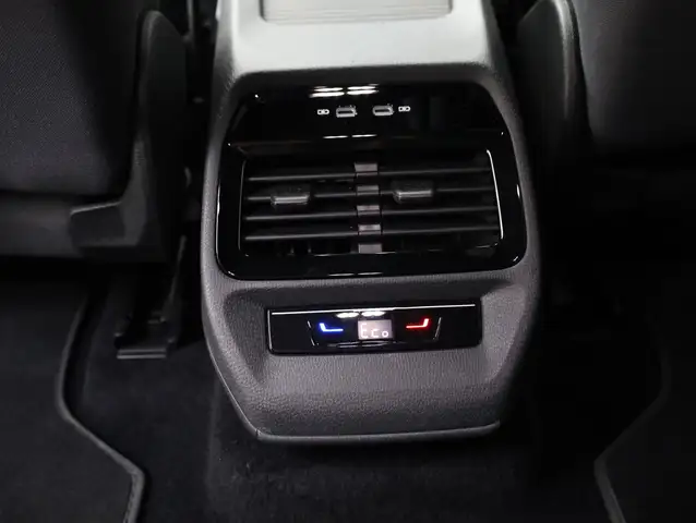 Volkswagen Id.4 view 17