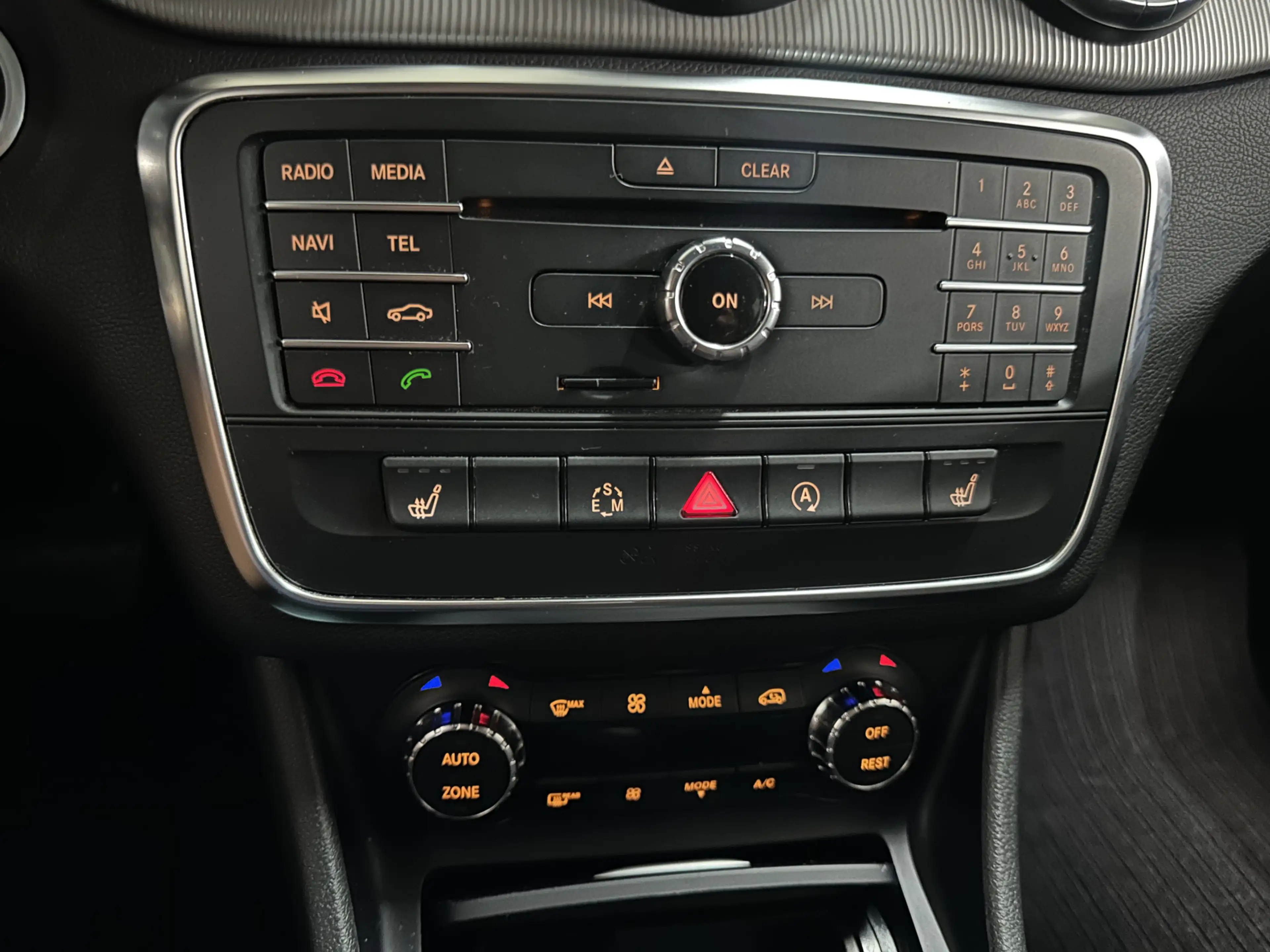 Mercedes-Benz CLA 200 Shooting Brake CLIMA / CRUISE / NAVI / LMV — photo 21
