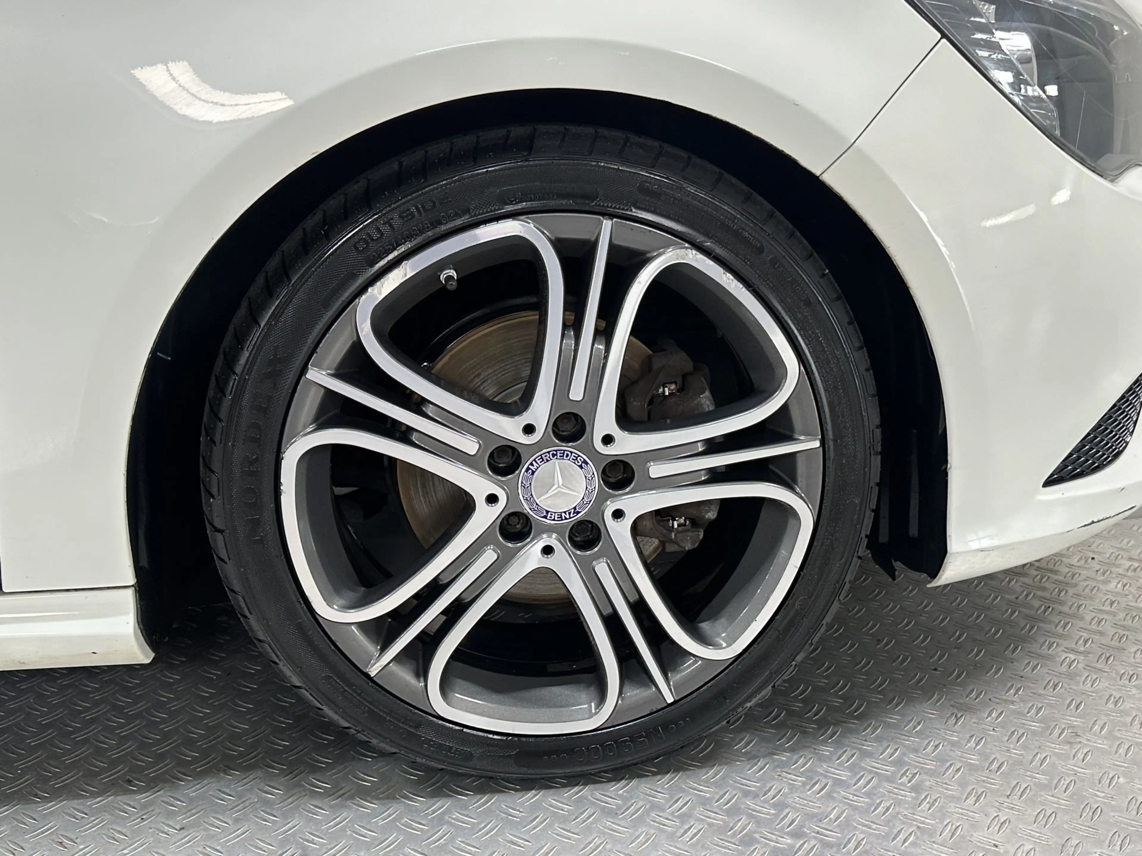 Mercedes-Benz CLA 200 Shooting Brake CLIMA / CRUISE / NAVI / LMV — photo 8