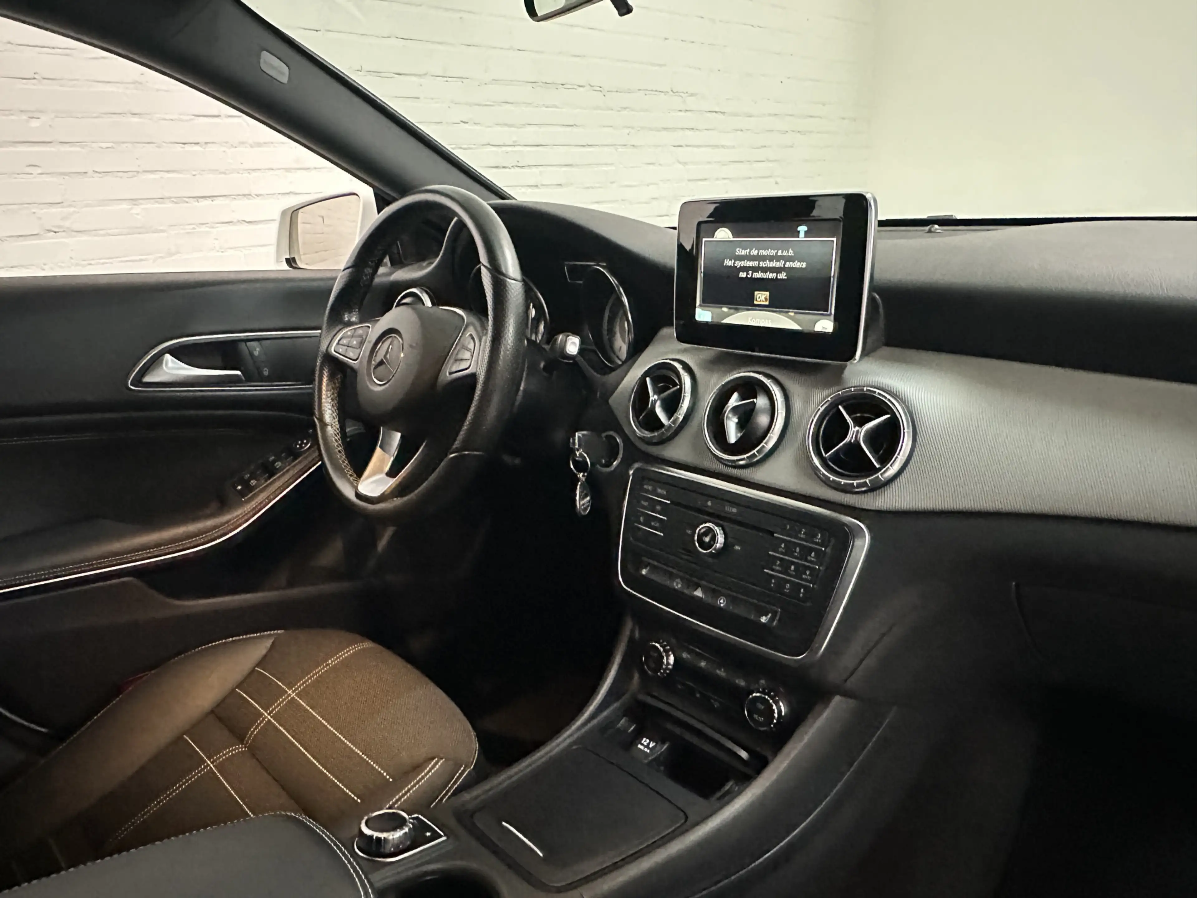 Mercedes-Benz CLA 200 Shooting Brake CLIMA / CRUISE / NAVI / LMV — photo 11