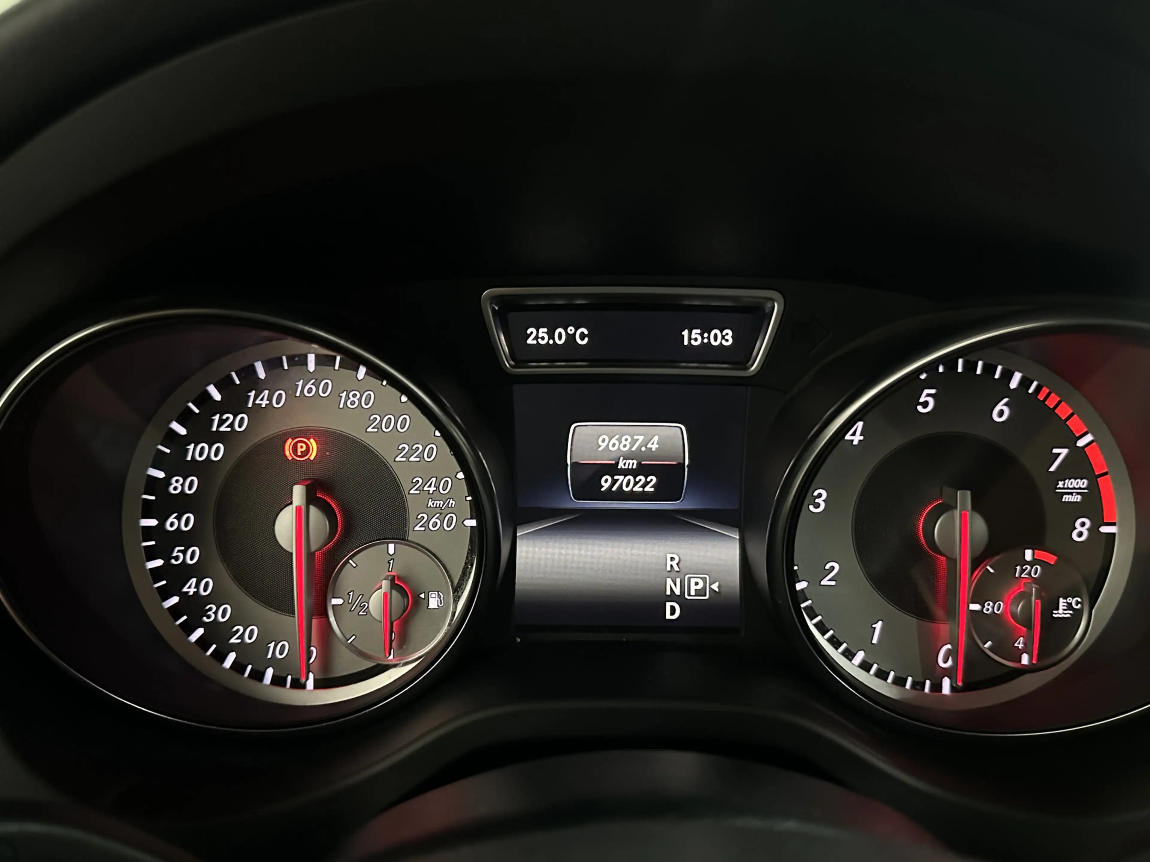 Mercedes-Benz CLA 200 Shooting Brake CLIMA / CRUISE / NAVI / LMV — photo 19