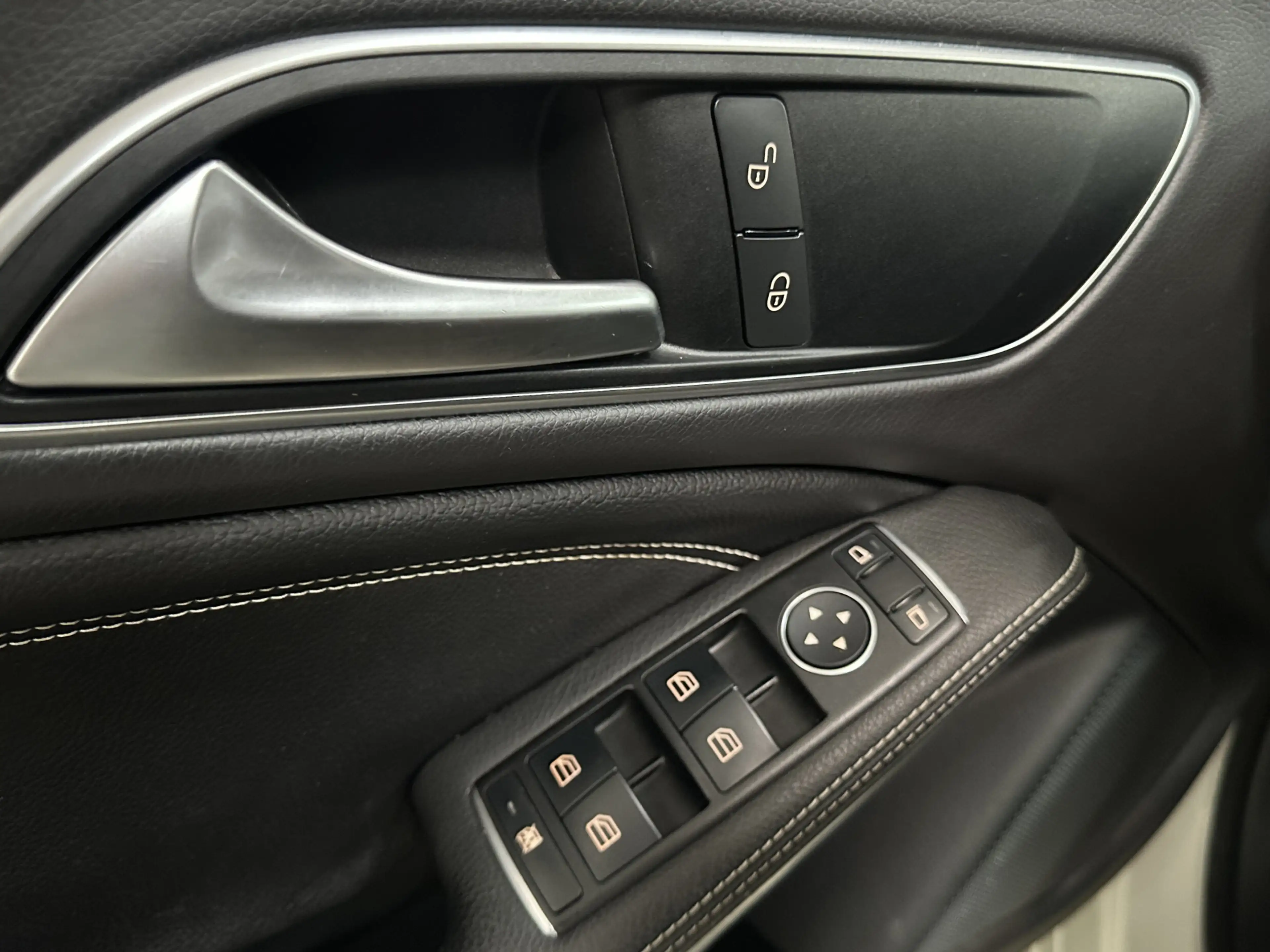 Mercedes-Benz CLA 200 Shooting Brake CLIMA / CRUISE / NAVI / LMV — photo 18