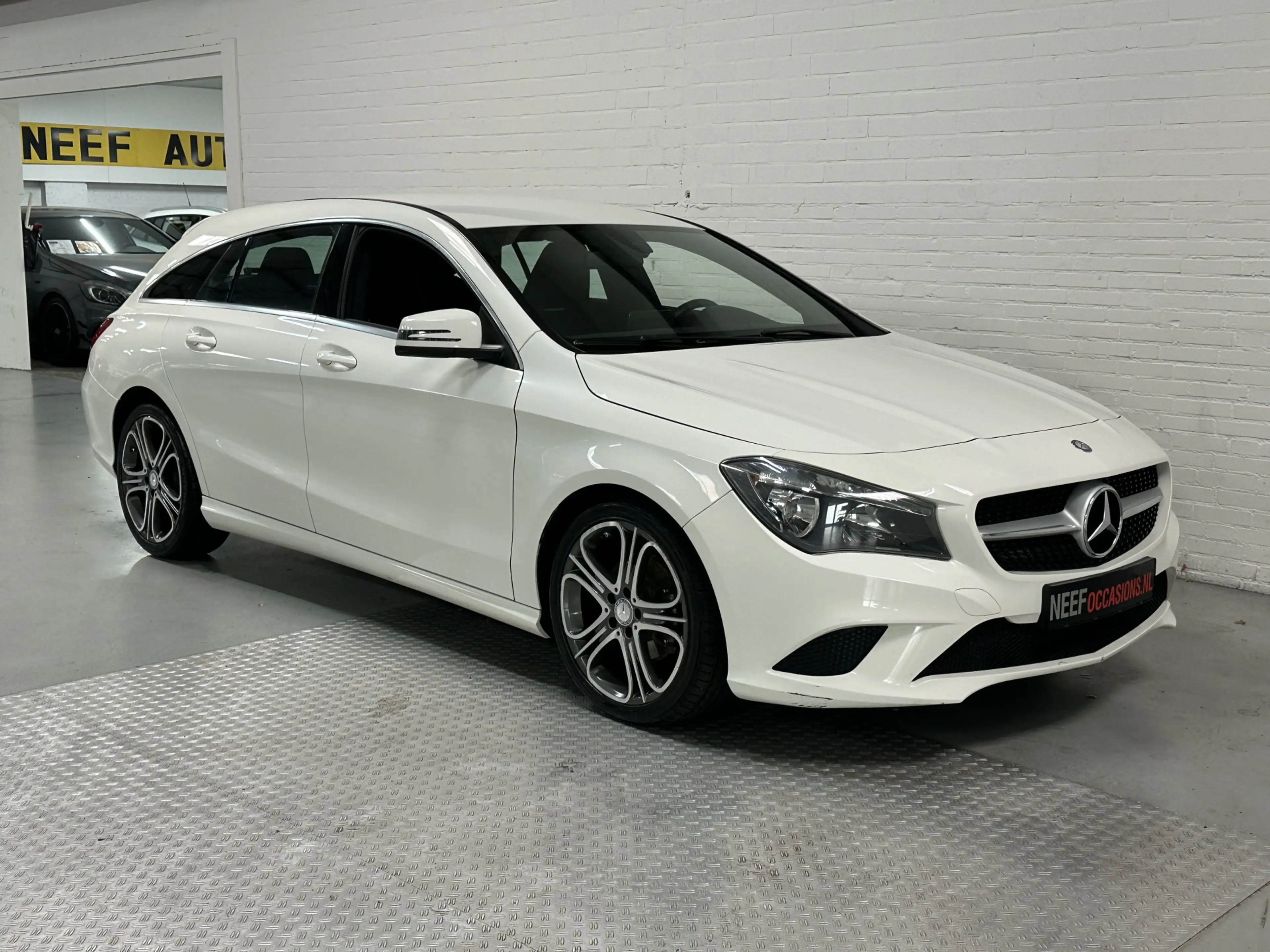 Mercedes-Benz CLA 200 Shooting Brake CLIMA / CRUISE / NAVI / LMV — photo 2