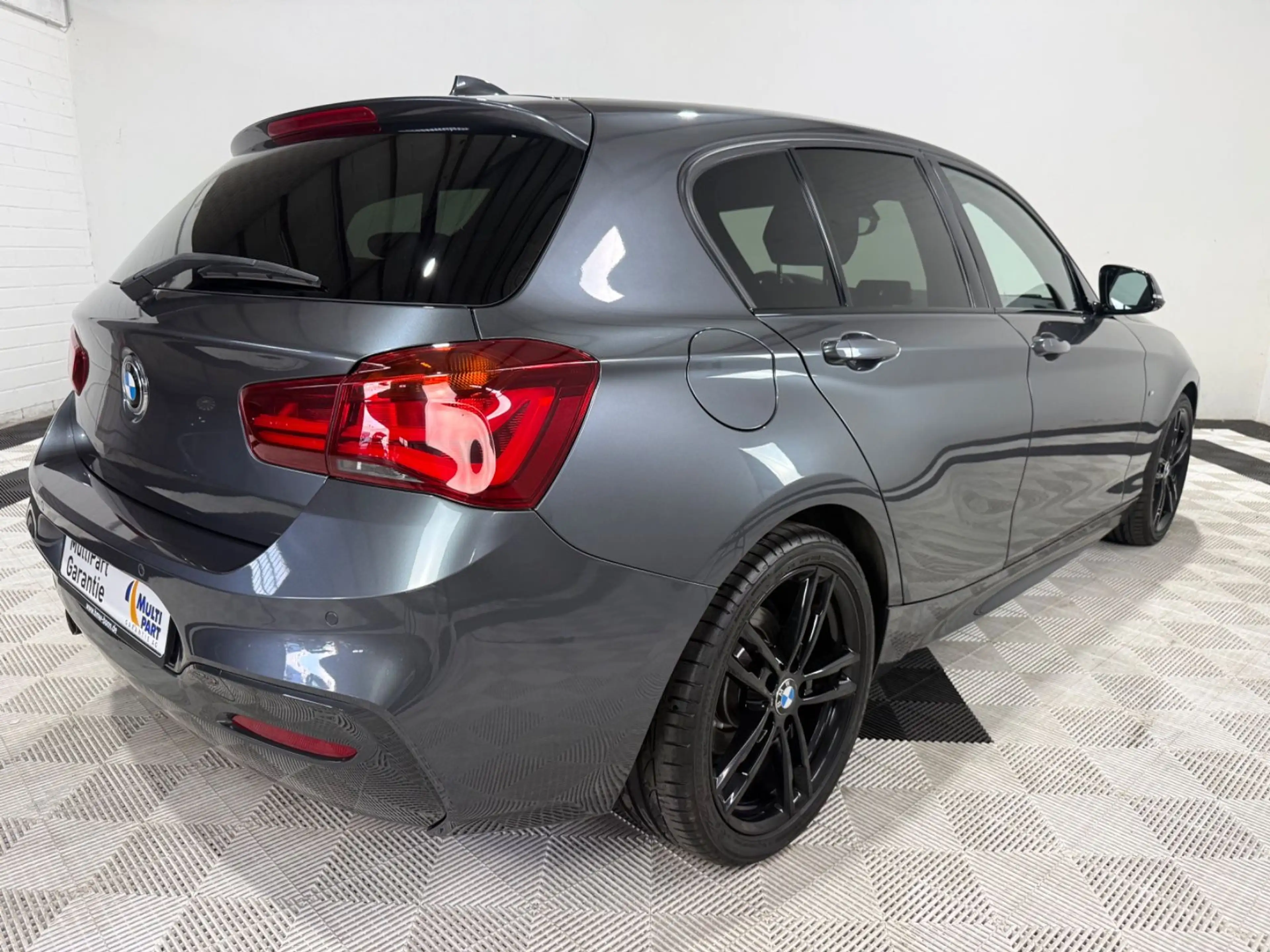 BMW 118 i Edition M Sport Shadow°Klima°Navi°Sitzh.° — photo 7