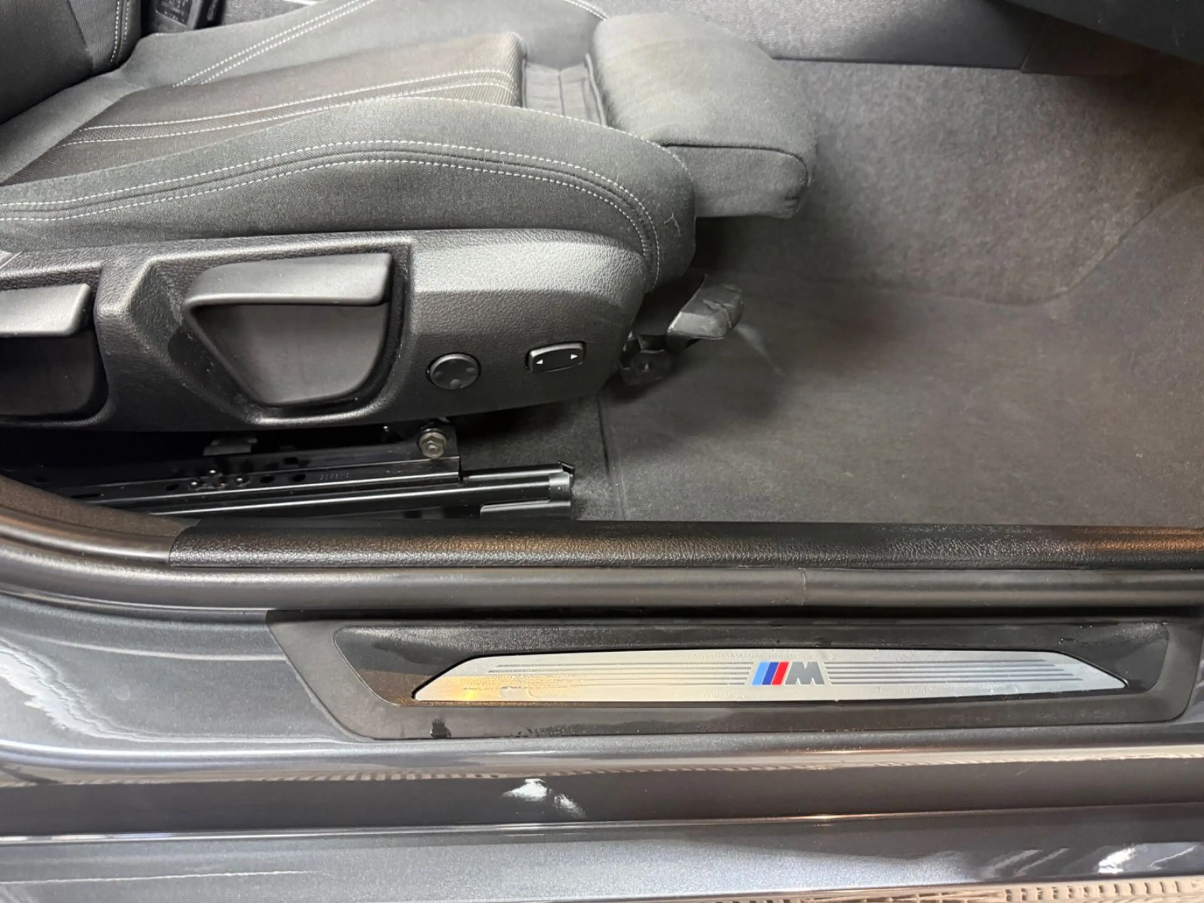 BMW 118 i Edition M Sport Shadow°Klima°Navi°Sitzh.° — photo 13
