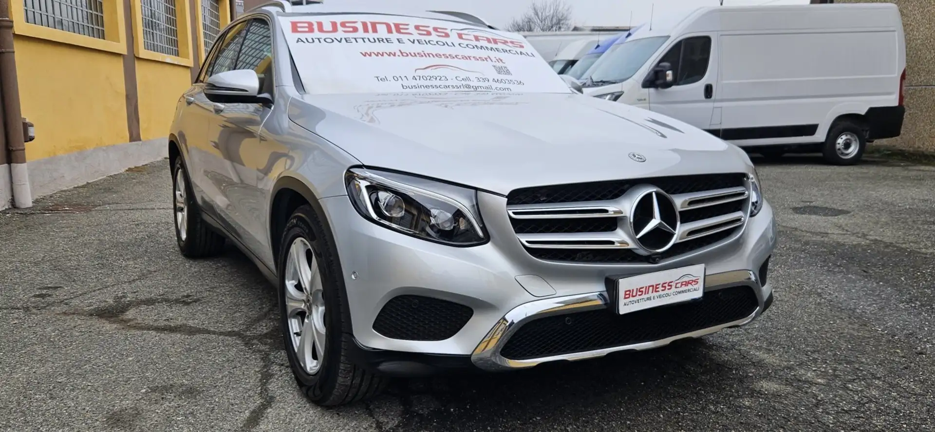 Mercedes-Benz GLC 220 D 4 MATIC SPORT - UNICO PROPRIETARIO Plateado - 1
