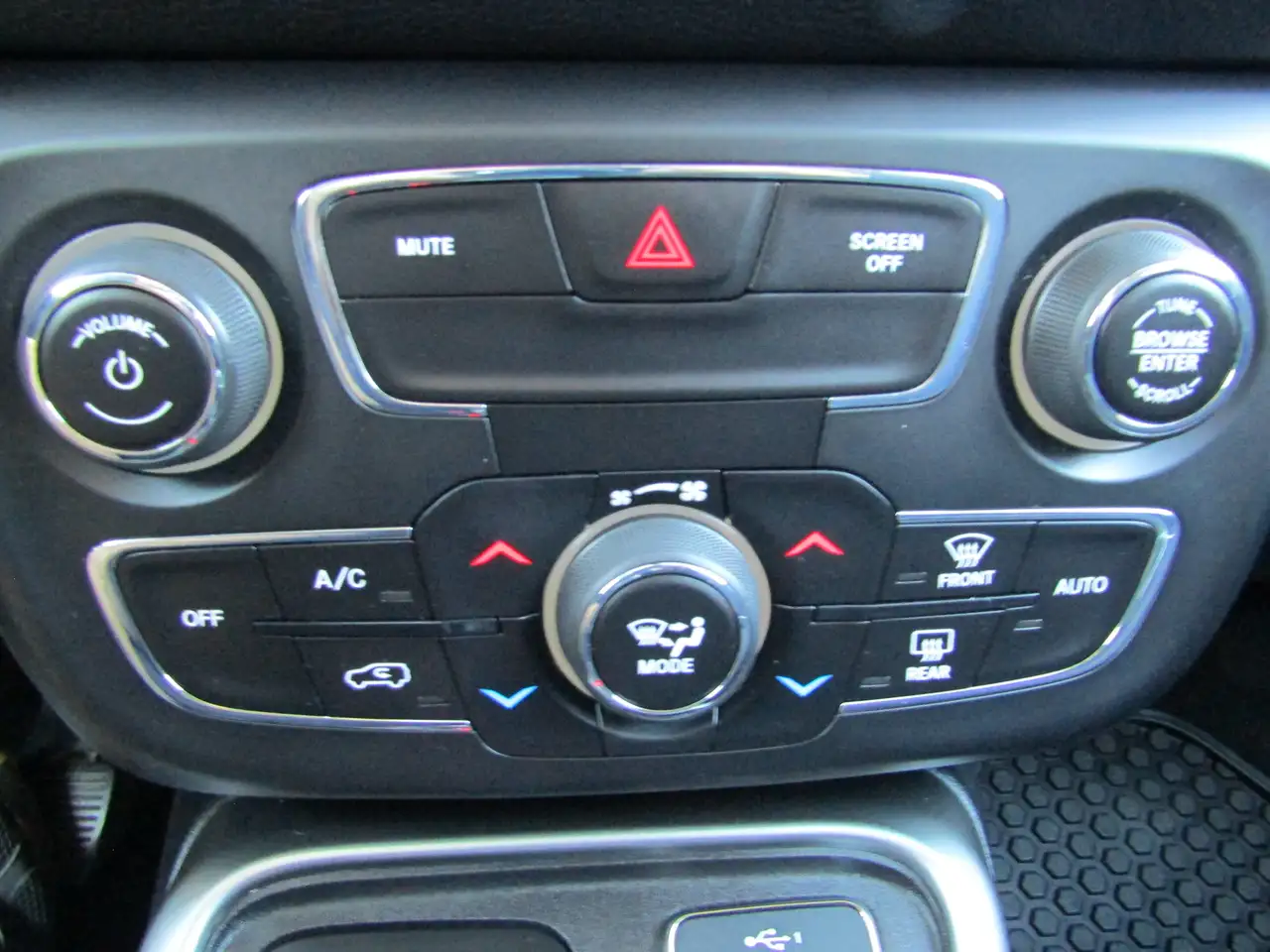 Jeep Compass снимка Jeep Compass