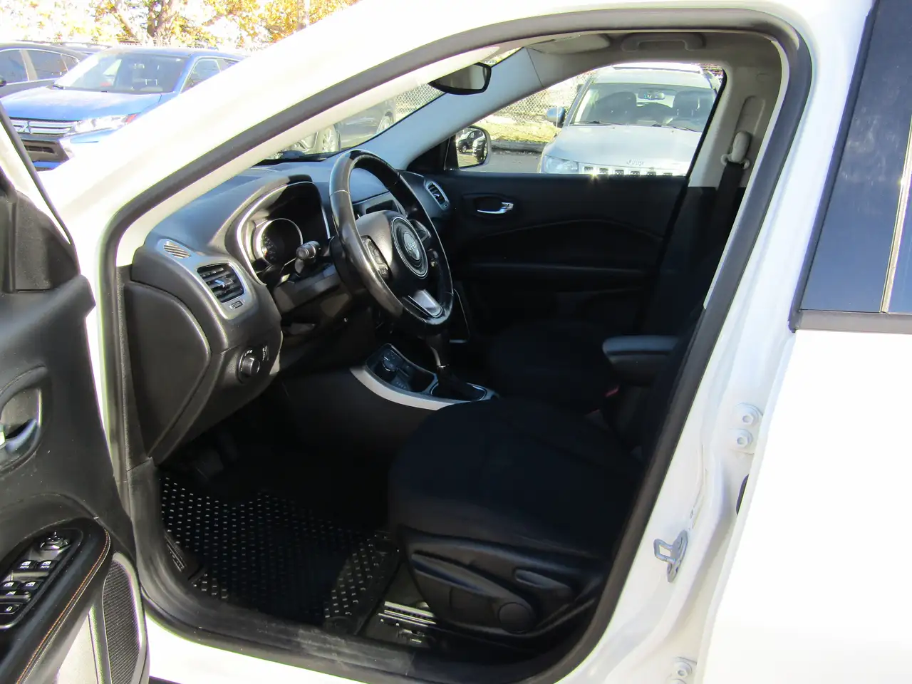 Jeep Compass снимка Jeep Compass