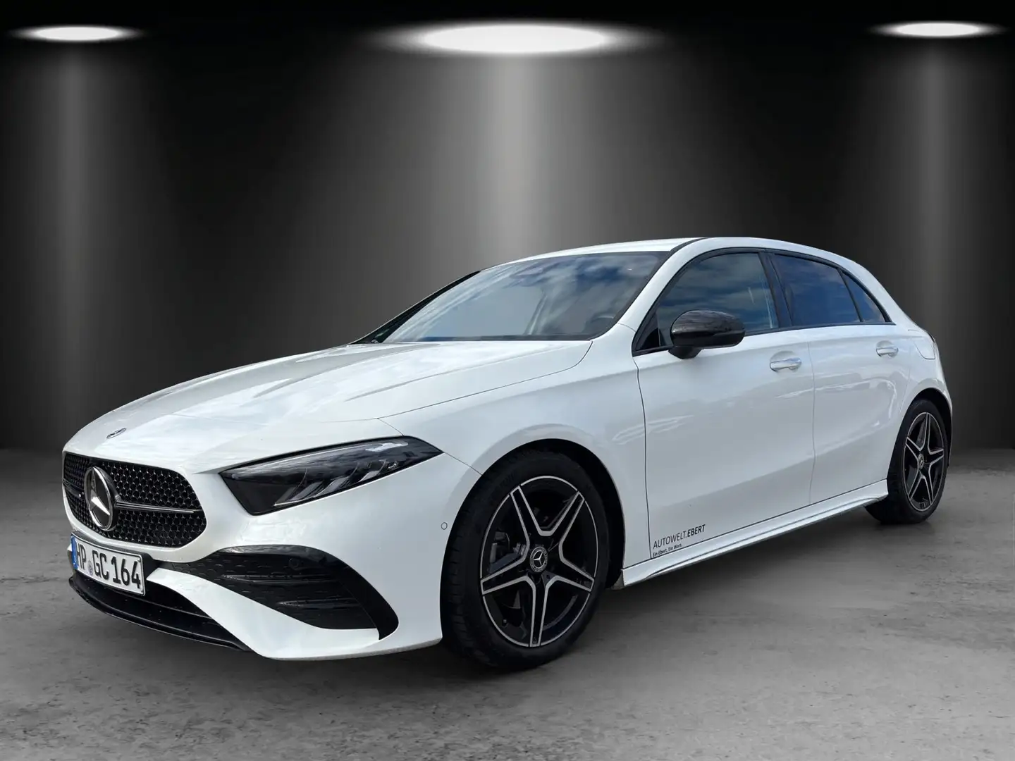 Mercedes-Benz A 180 d AMG Distro KeyGO NIGHT Kamera LED Weiß - 1