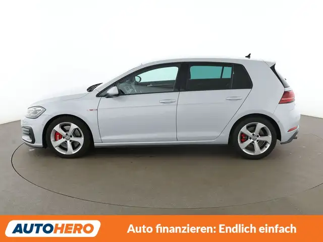 Volkswagen Golf view 3