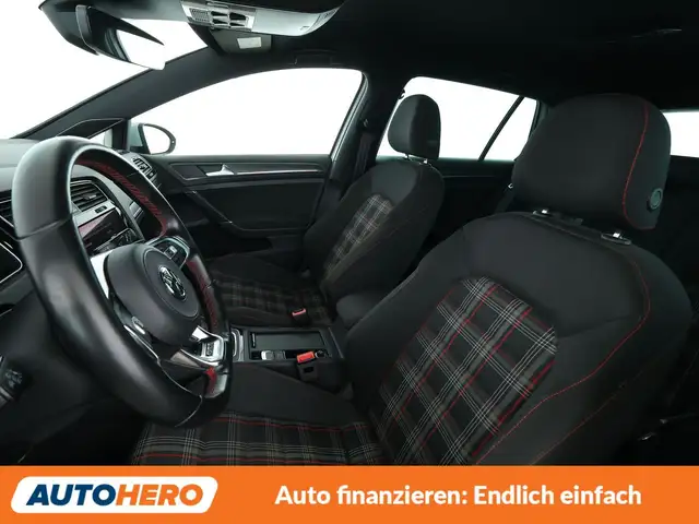 Volkswagen Golf view 10