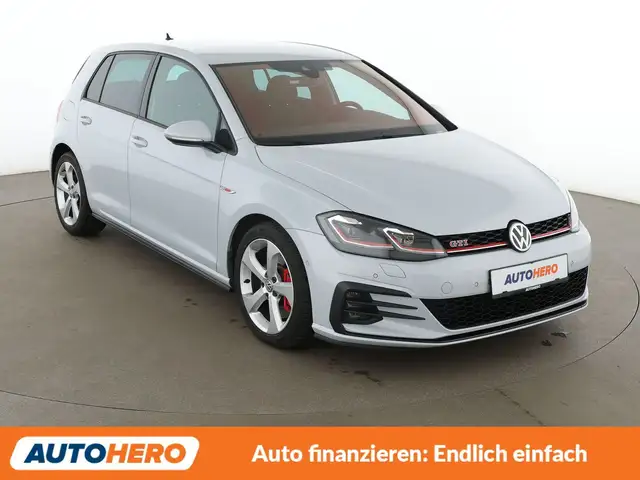 Volkswagen Golf view 8