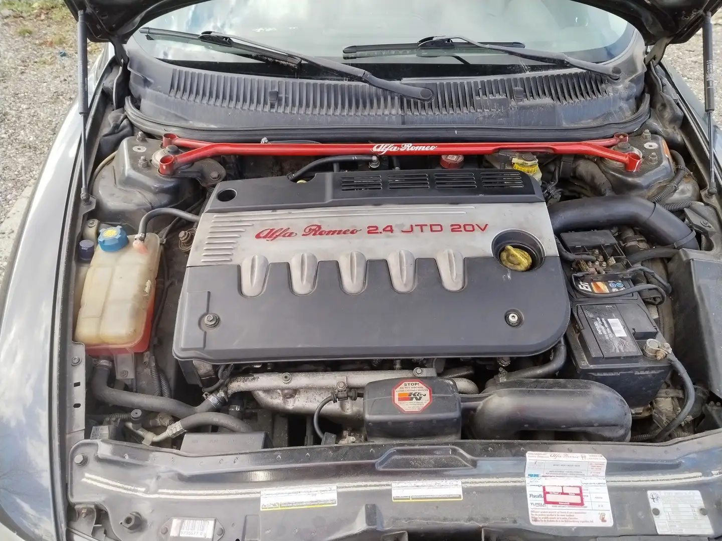 Alfa Romeo 156 Alfa 156 SW 2.4JTD 20V M-Jet Dist. Pack Distinctive Schwarz - 1