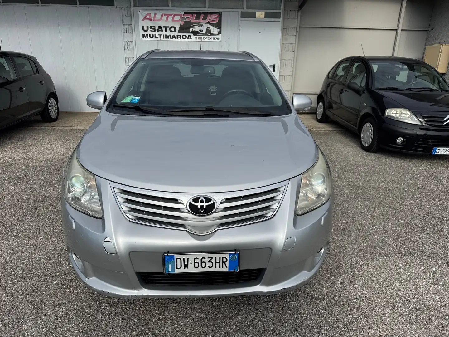 Toyota Avensis Wagon 2.2 d-4d Executive Argento - 2