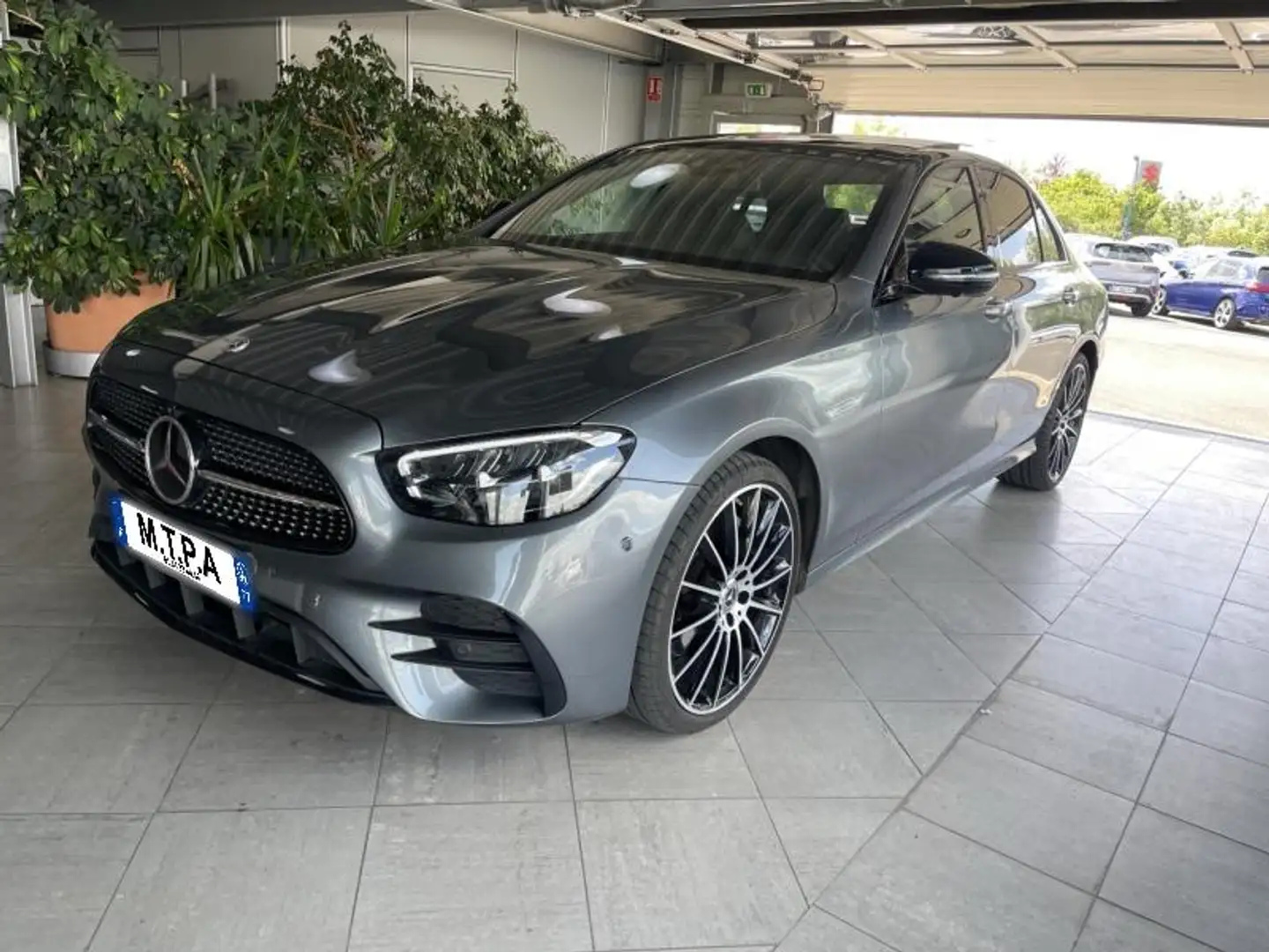 Mercedes-Benz E 220 220 d 194ch 9G-Tronic - 1
