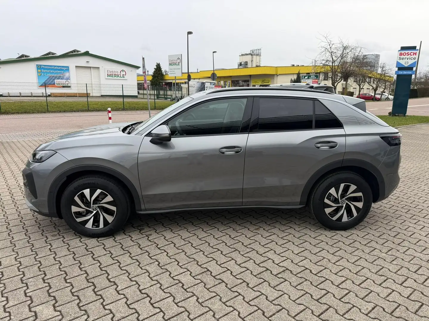 Volkswagen T-Roc 1.5 eTSI Life MJ26 *LED*Kamera*ACC*Alu* Grau - 2