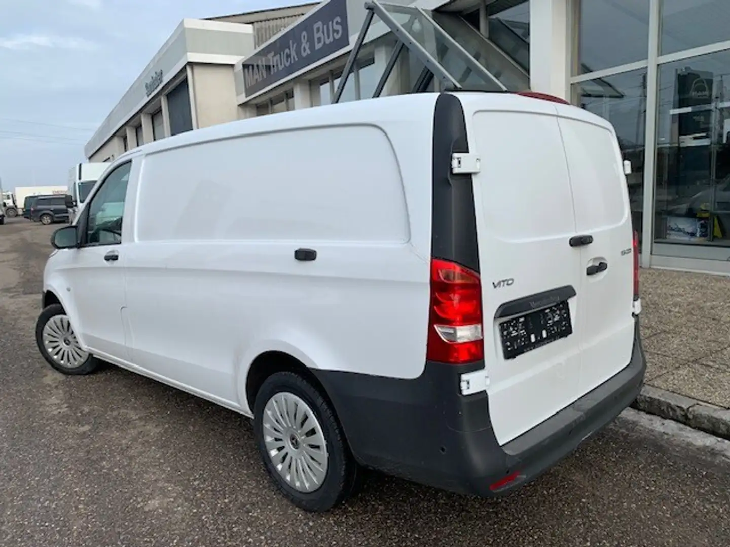 Mercedes-Benz Vito 116 CDI RWD - neues Modell mit Navigation/Kamer... Weiß - 2