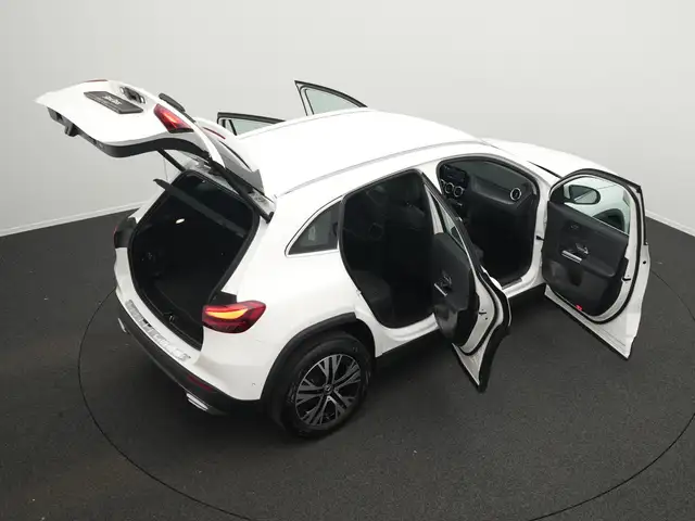 Mercedes-Benz Gla view 15