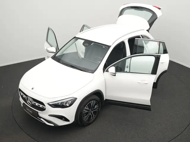 Mercedes-Benz Gla view 14