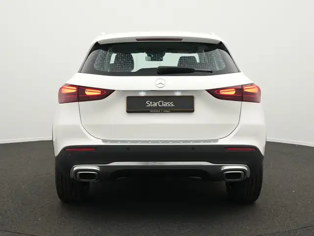 Mercedes-Benz Gla view 4