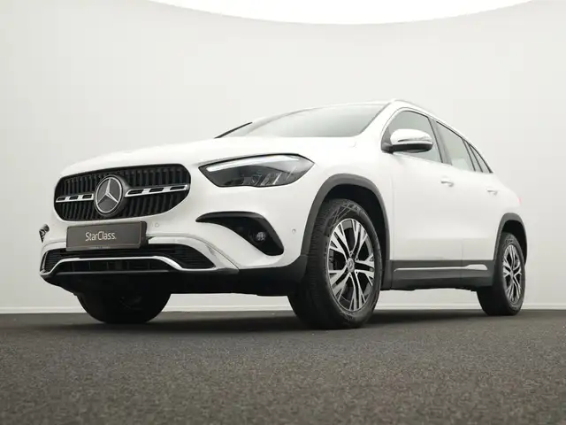 Mercedes-Benz Gla view 10