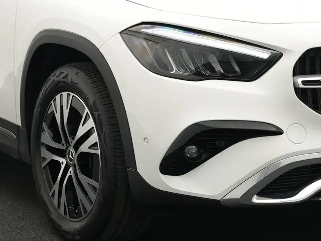 Mercedes-Benz Gla view 9