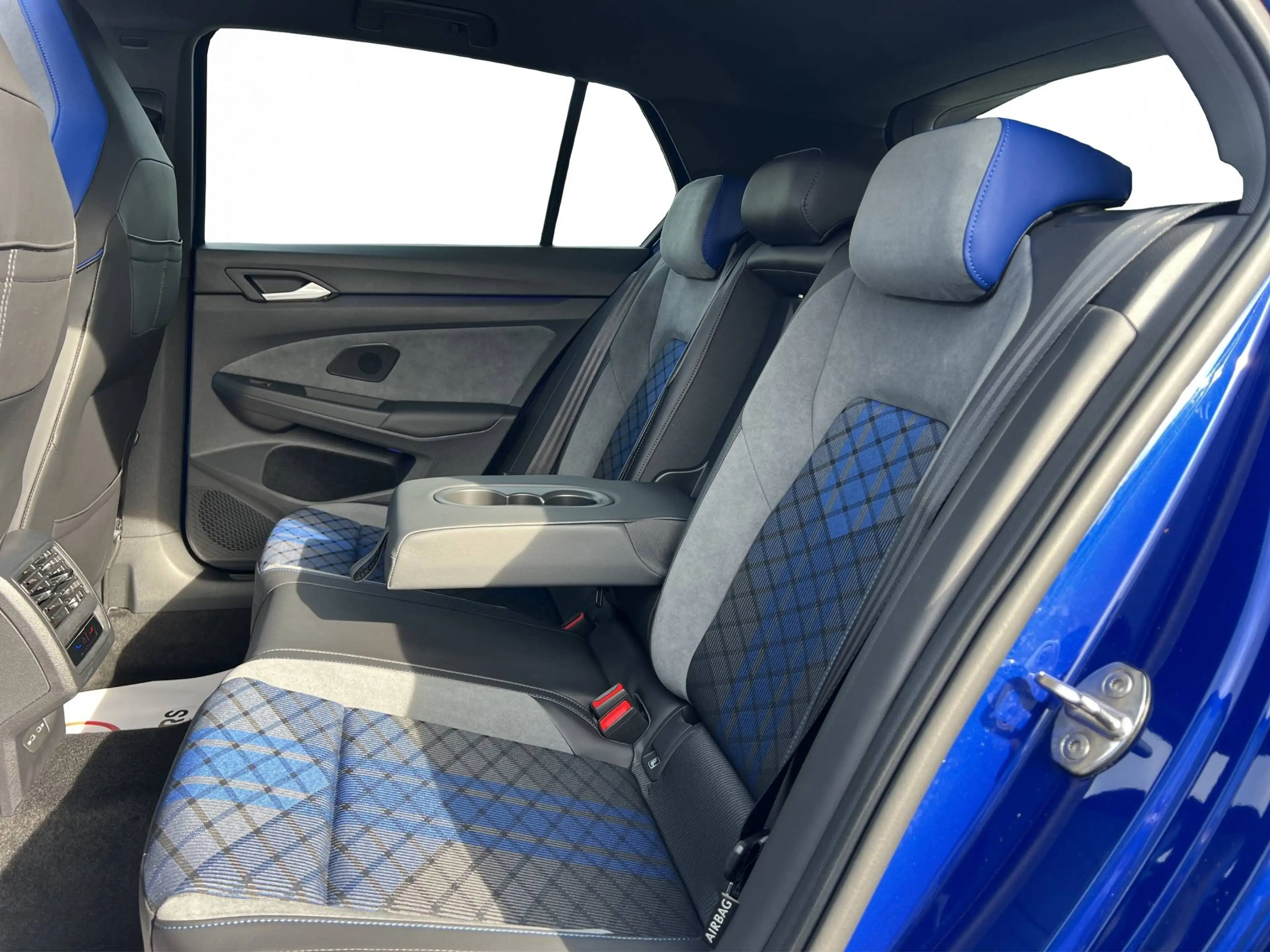 Volkswagen Golf R 4Motion 2.0TSI 320pk DSG•R-Drift Mode•IQ-Lights•PANO•Camera•DCC•H&K Soundsystem — photo 13