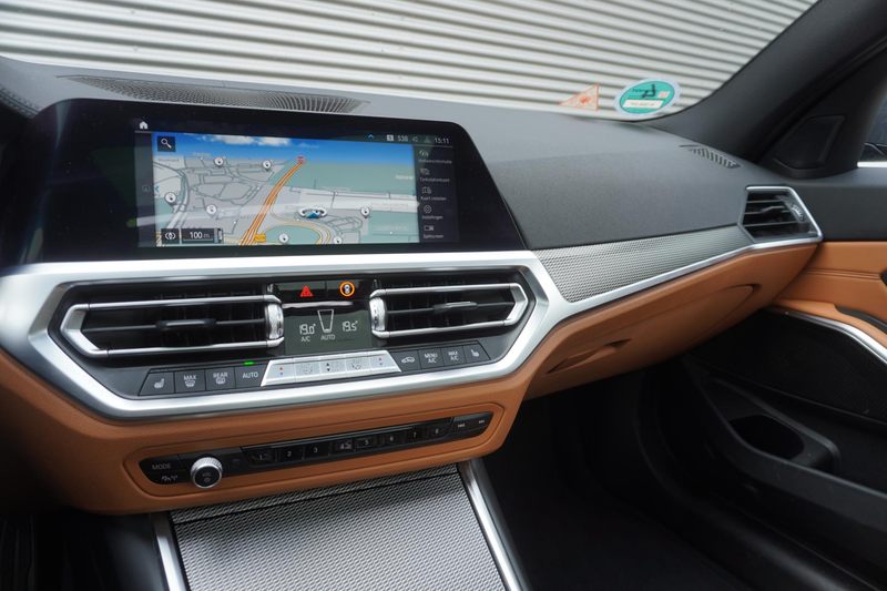 BMW 330 3 Serie Touring 330e xDrive 19 inch LM M Dubbelspa — photo 11