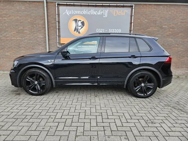 Volkswagen Tiguan view 3