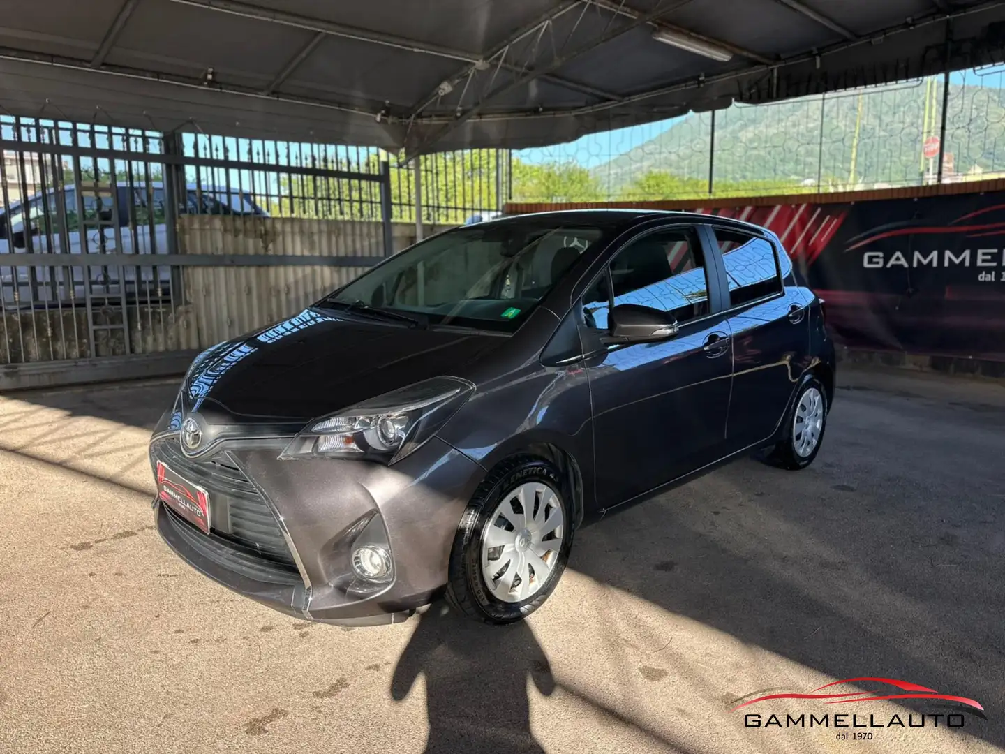 Toyota Yaris 1.0 Active 69cv E6 Grigio - 2