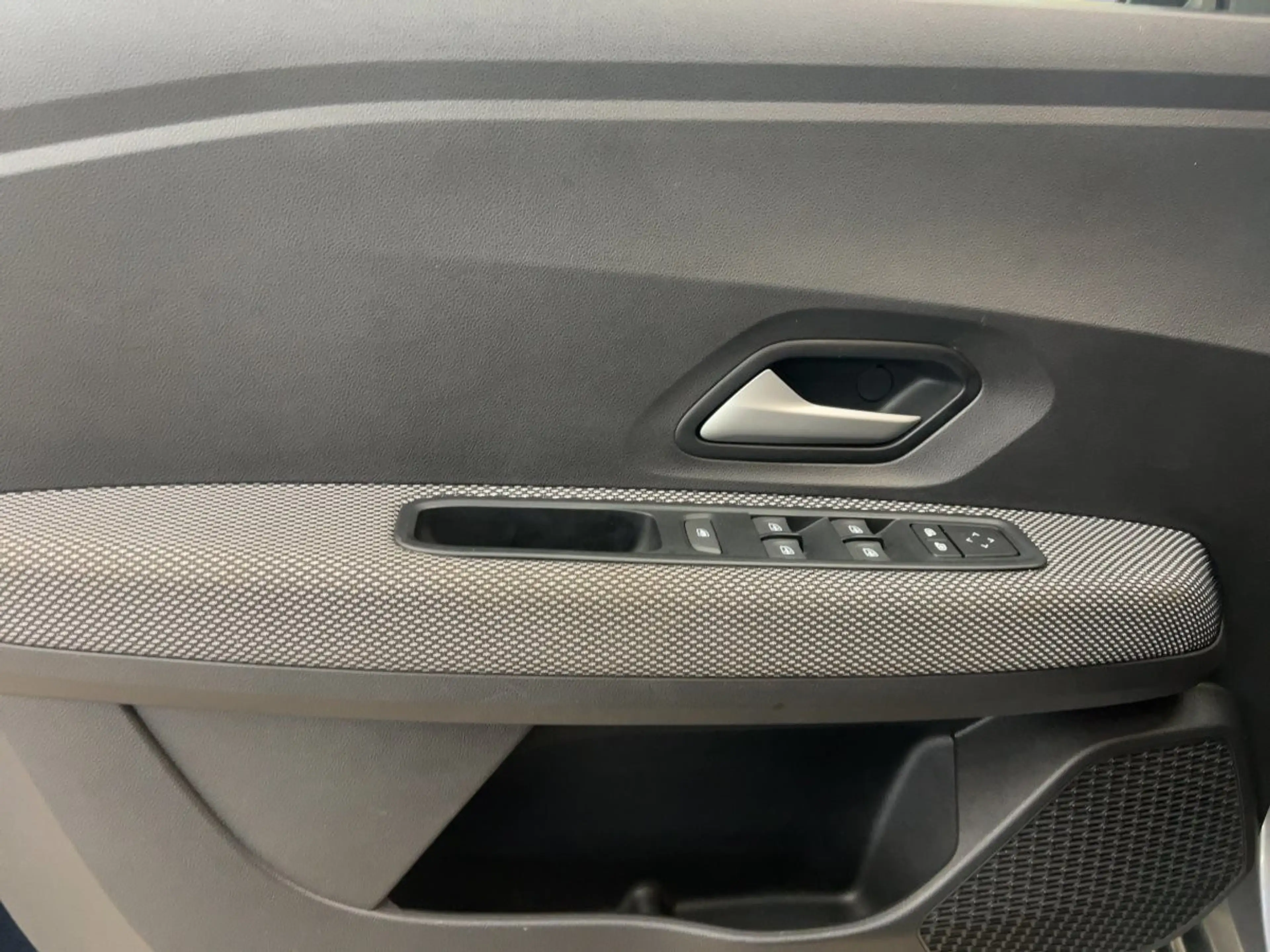 Dacia Jogger Expression Hybrid 140 PDC KLIMA BT ABS ESP — photo 13