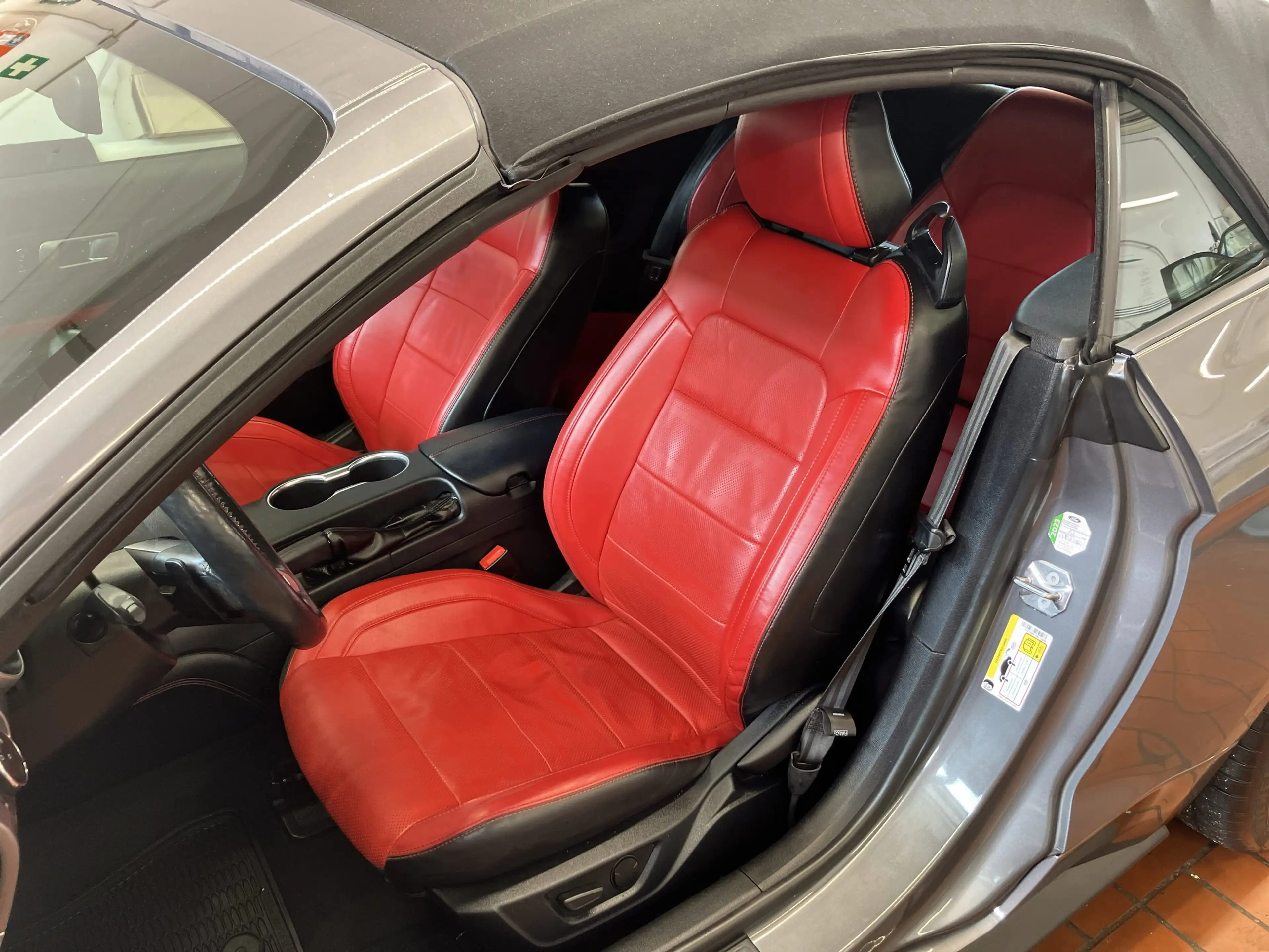 Ford Mustang 5.0 V8 GT Cabrio ACC+Leder+Sitzkklima — photo 8