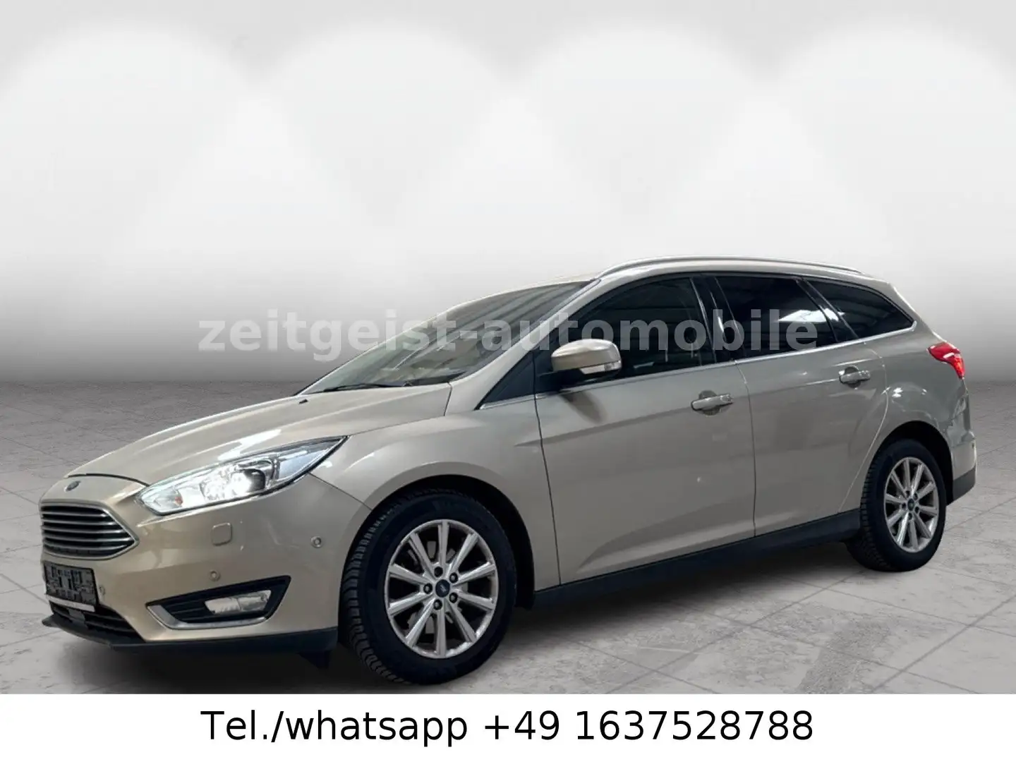 Ford Focus Turnier Titanium*TÜV & SERVICE NEU* Argent - 1