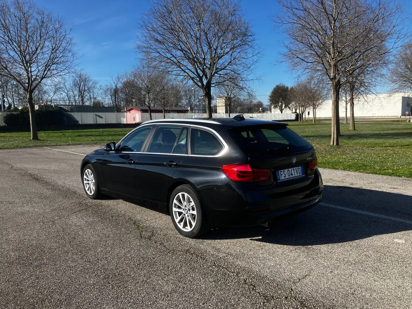 BMW 316 Serie 3 Touring 316d Business Nero - 2