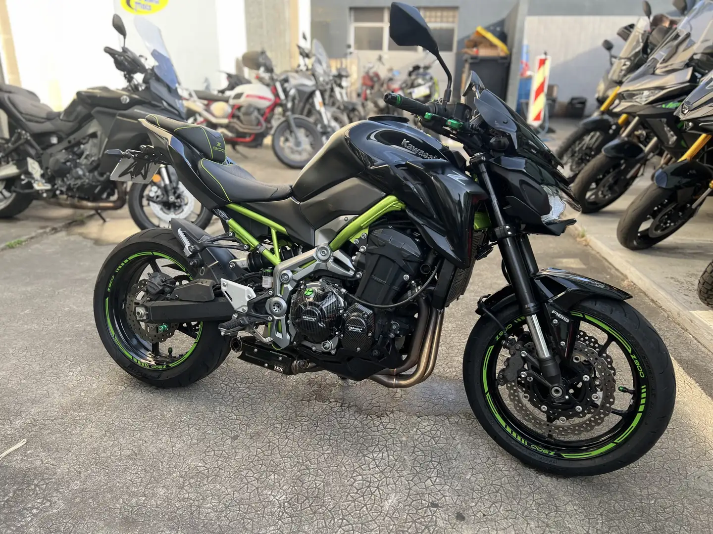 Kawasaki Z 900 Noir - 1