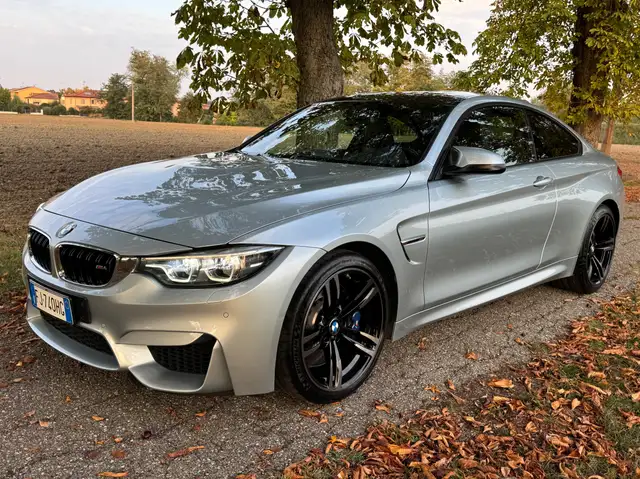 BMW M4 F82 Coupe 3.0 dkg LCI RESTYLING / PACK CARBONIO / STOCK / FARI FULL LED ADATTIVI
