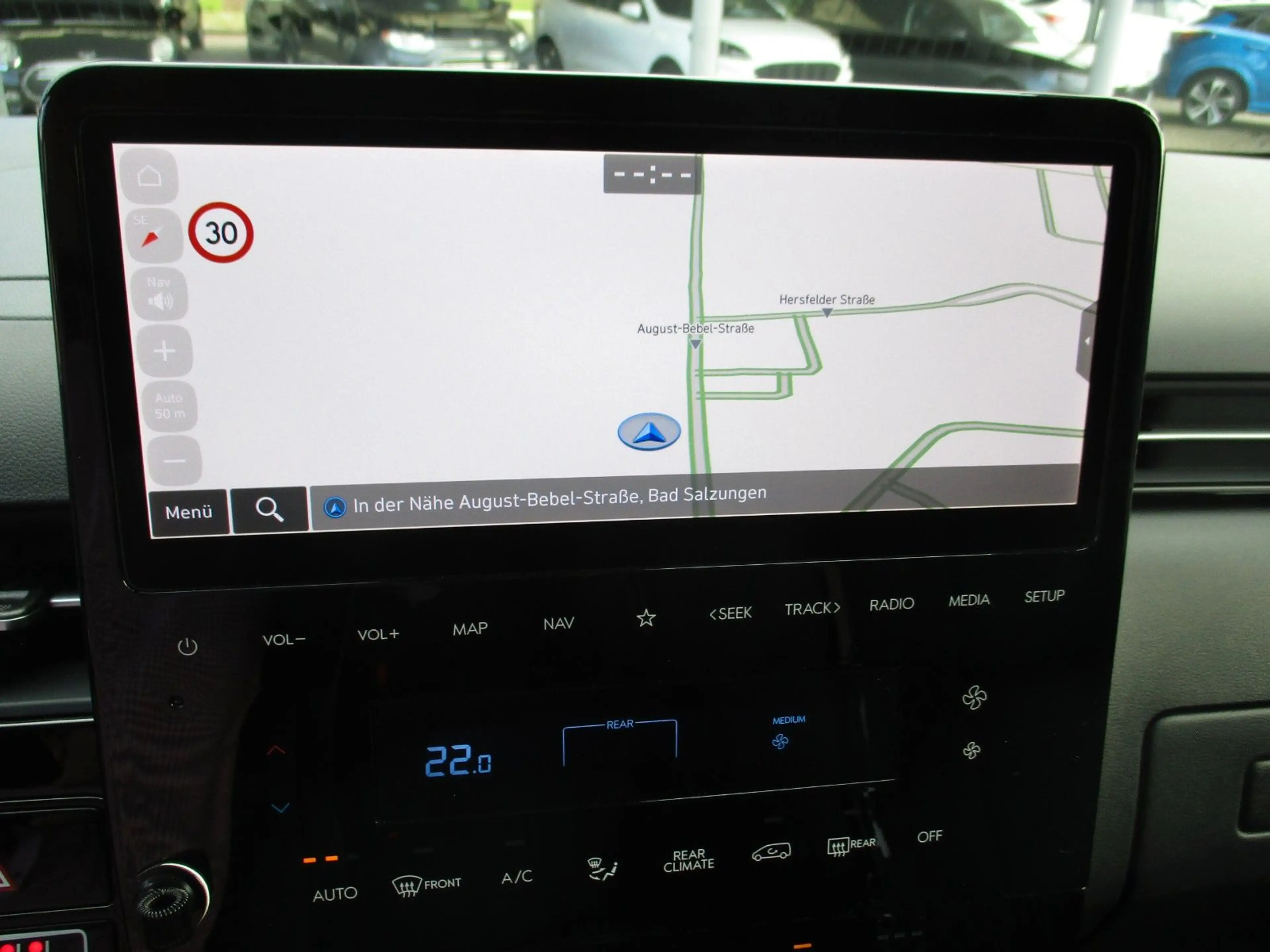 Hyundai STARIA Trend 4WD / Standhzg / 8-fach bereift — photo 11