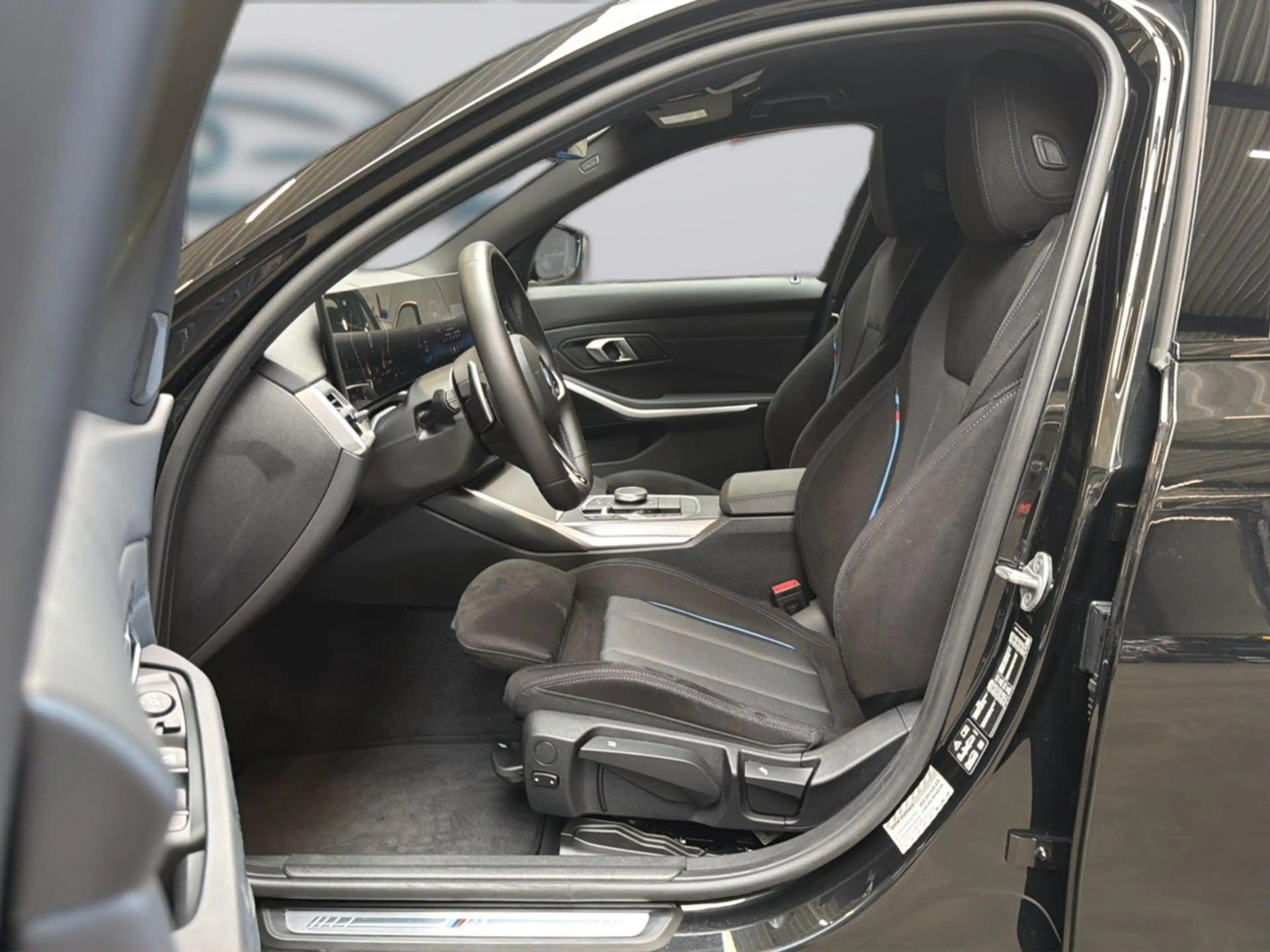 BMW 330 i Touring xDrive M Sport ACC FL2 HiFi LED 3ZK — photo 10