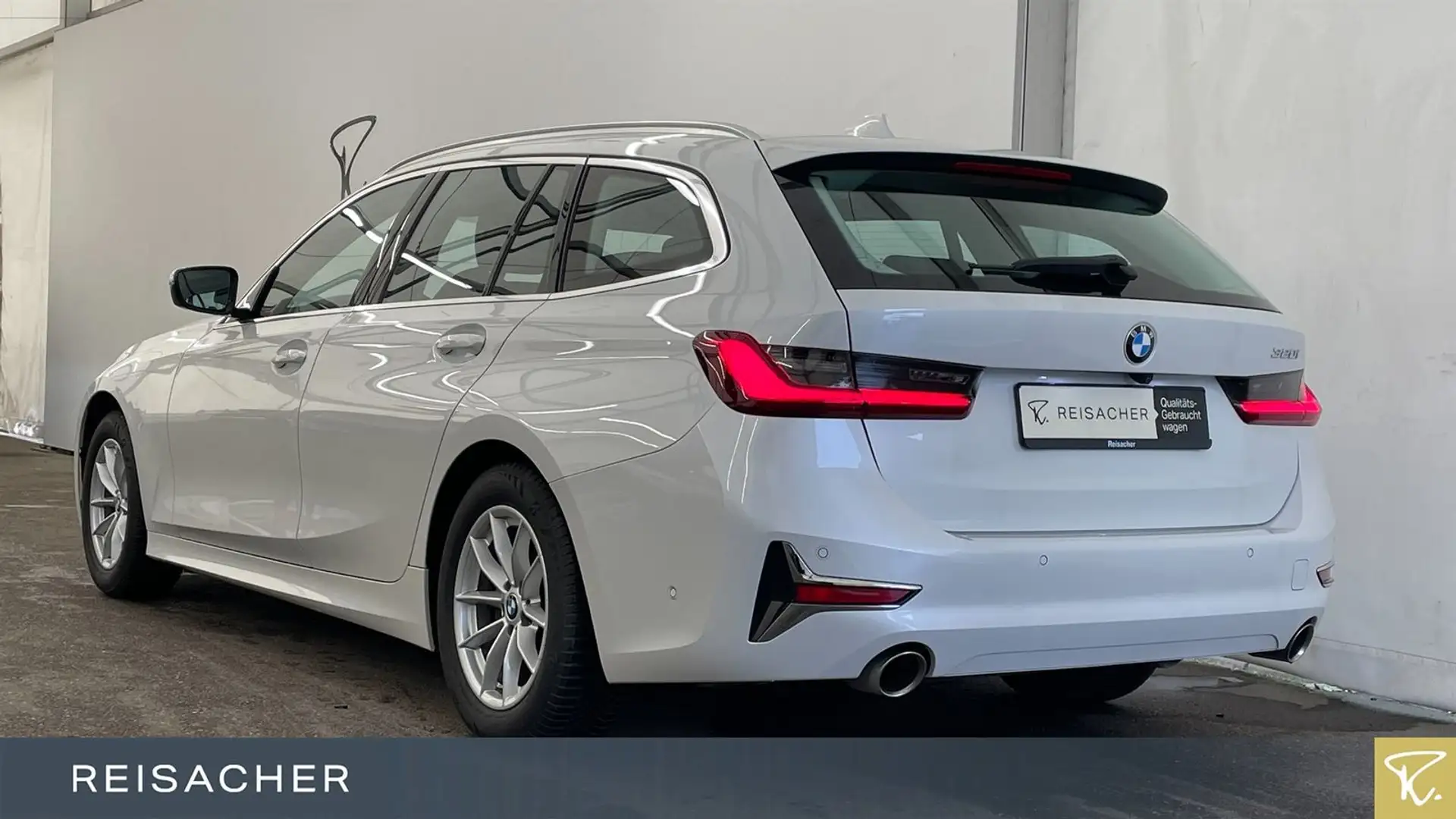 BMW 320 i Touring AHK LCPro ACC PDC RFK SHZ HiFi LED Weiß - 2