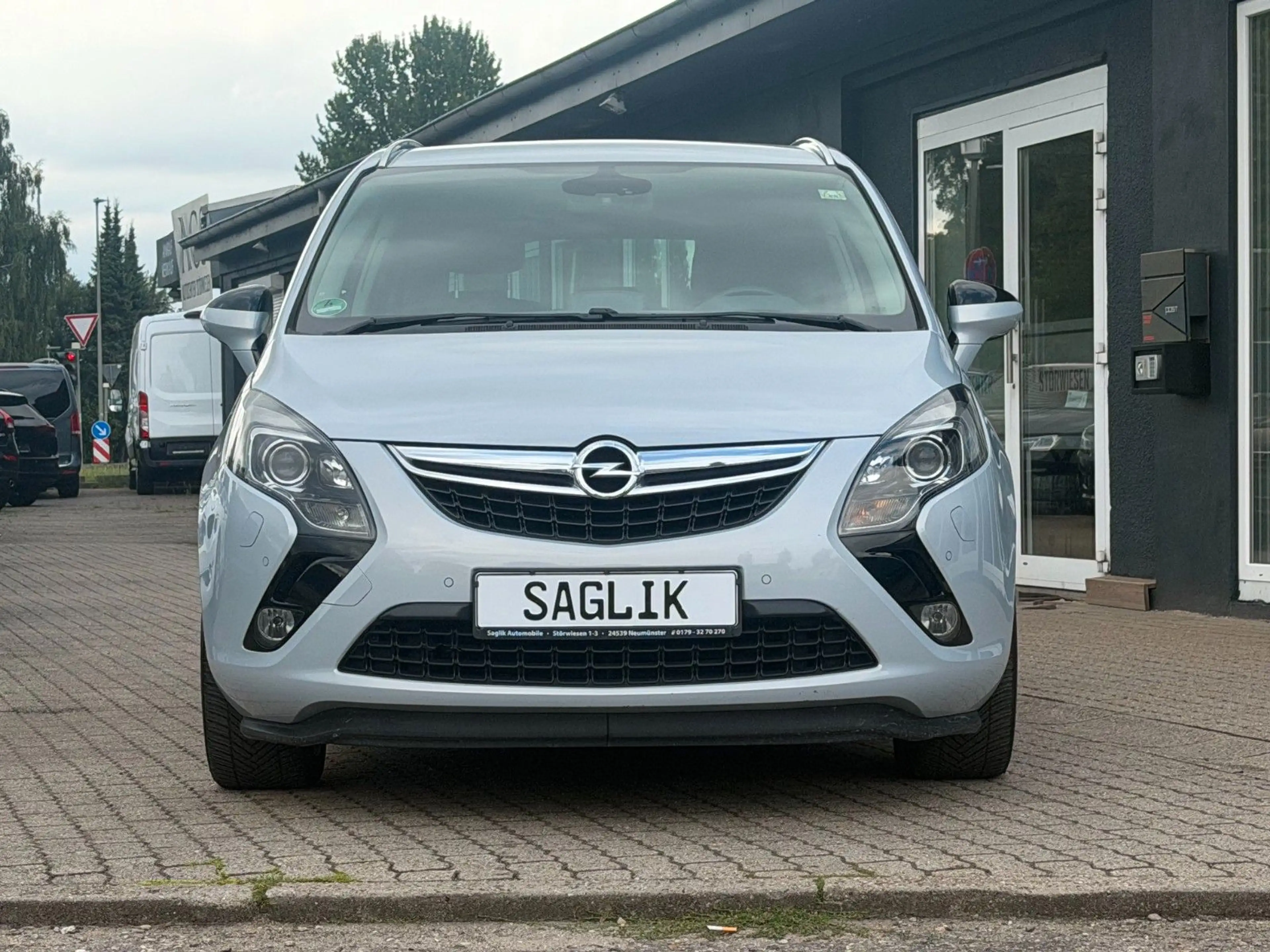 Opel Zafira Tourer 1.6 CDTI Innovation/ Navi/ Leder — photo 3
