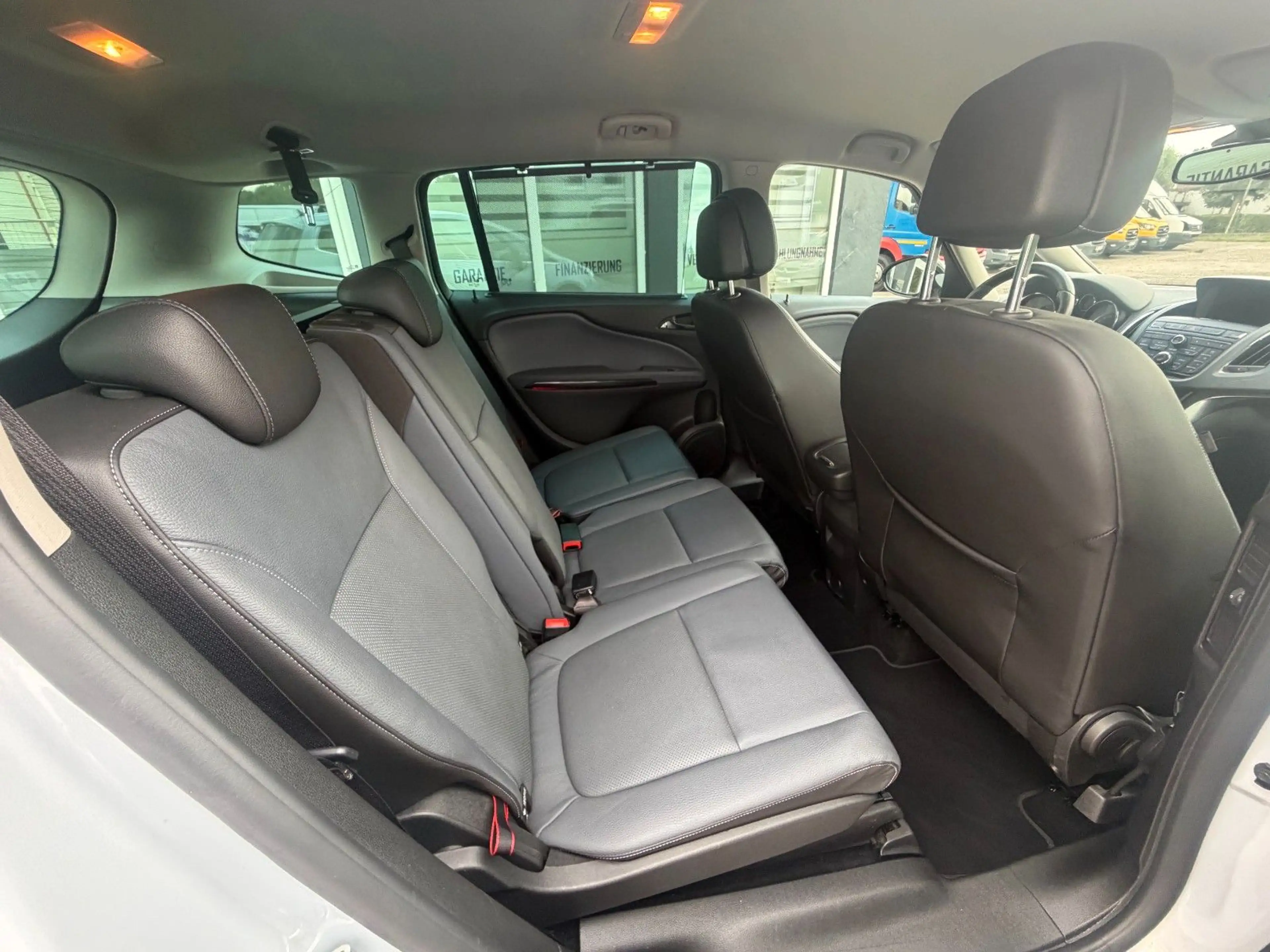 Opel Zafira Tourer 1.6 CDTI Innovation/ Navi/ Leder — photo 15