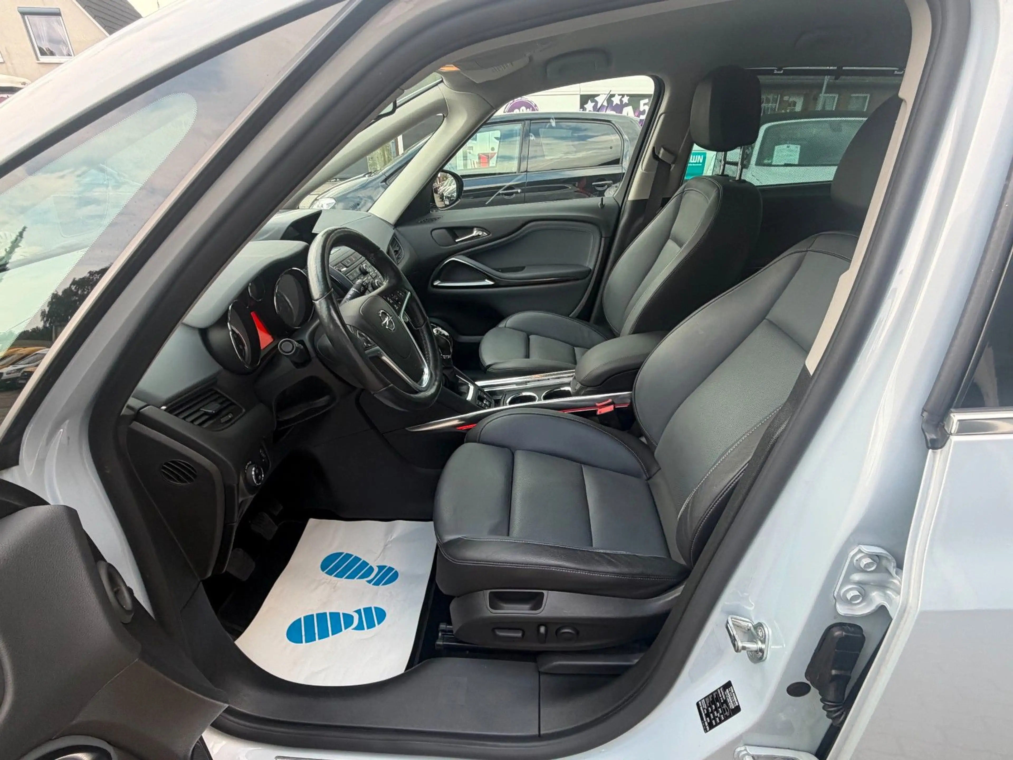 Opel Zafira Tourer 1.6 CDTI Innovation/ Navi/ Leder — photo 8