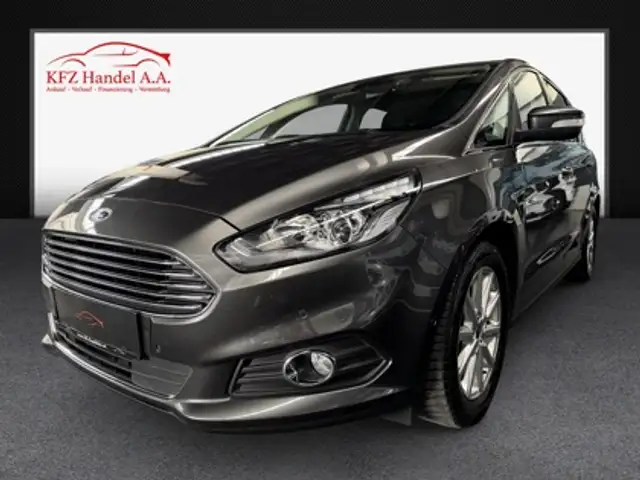 Ford S-Max 2,0 TDCi Titanium AUTOMATIK * FINANZIERUNG *